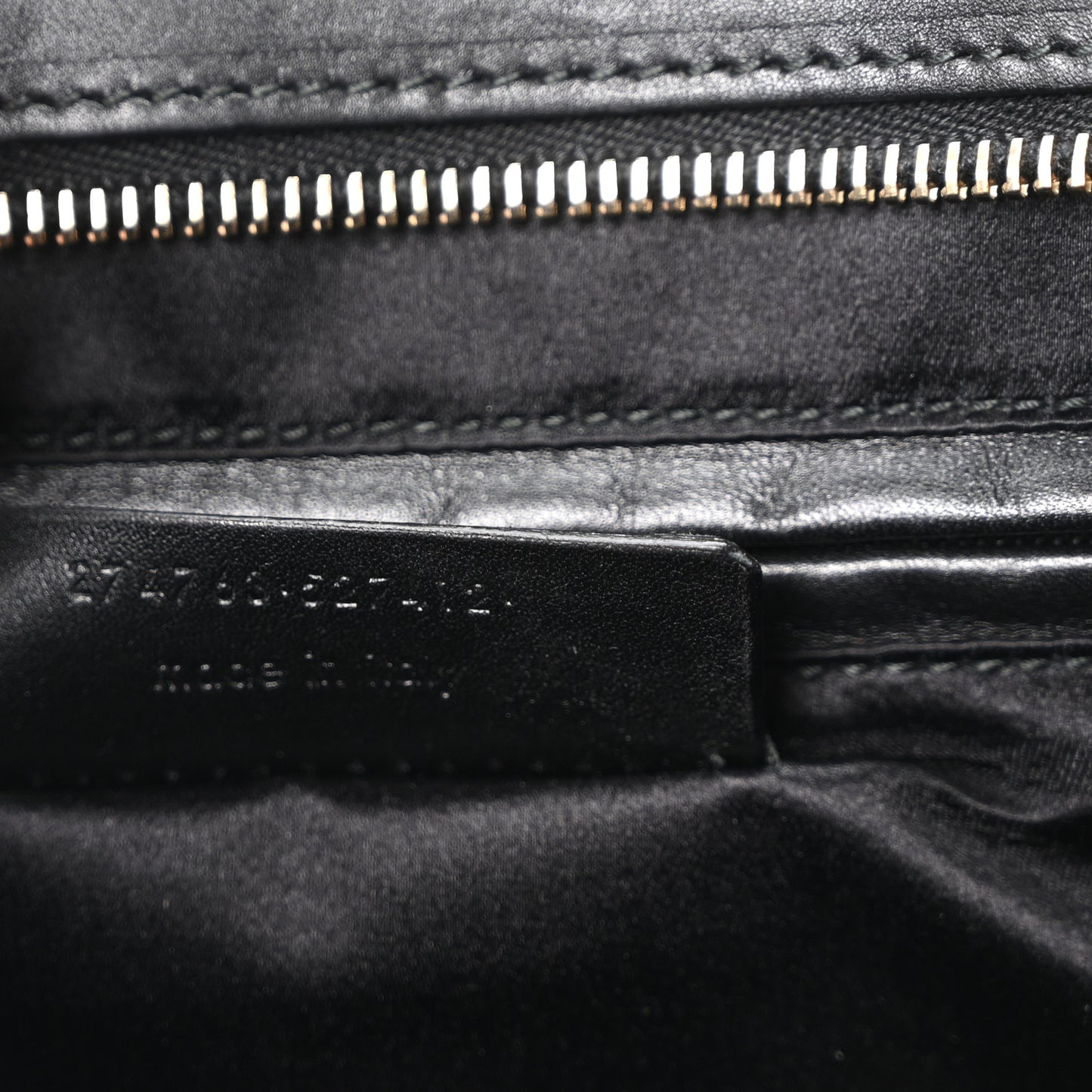 Textured Calfskin Medium Cabas ChYc Black