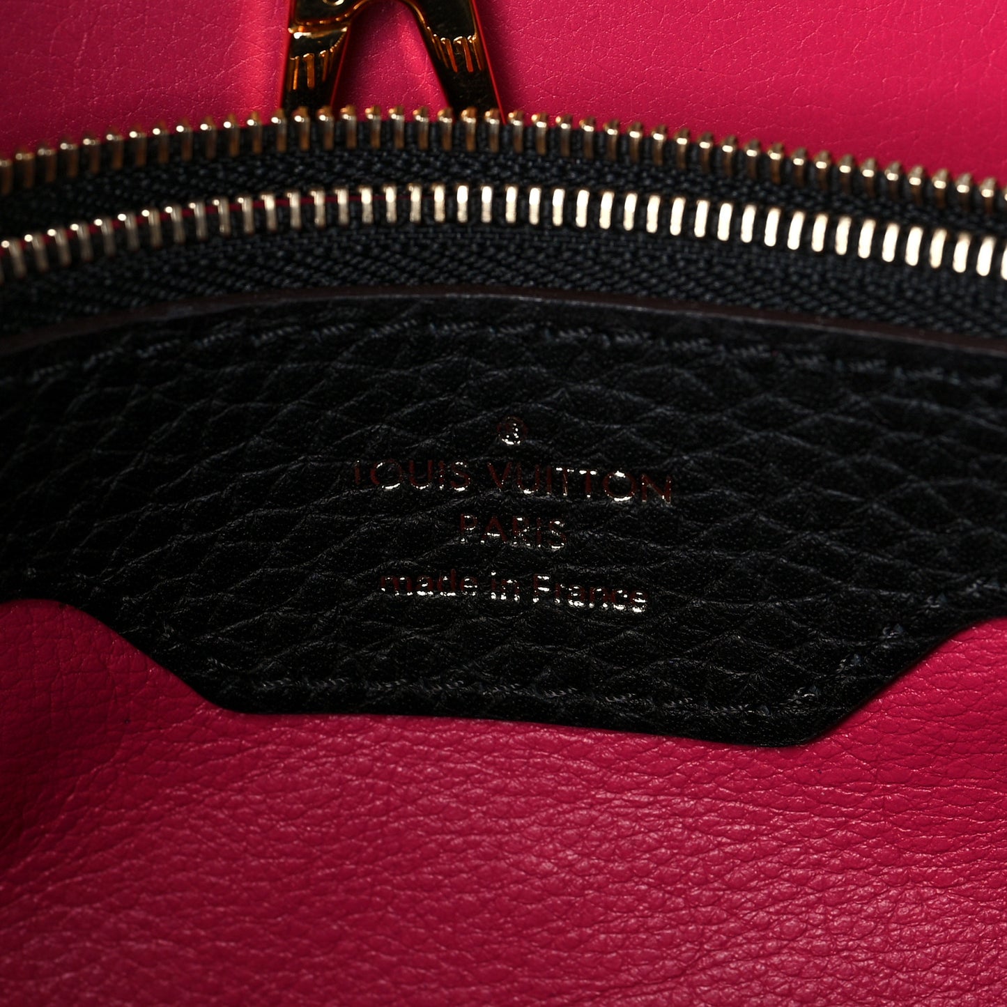 Taurillon Capucines MM Black Fuchsia