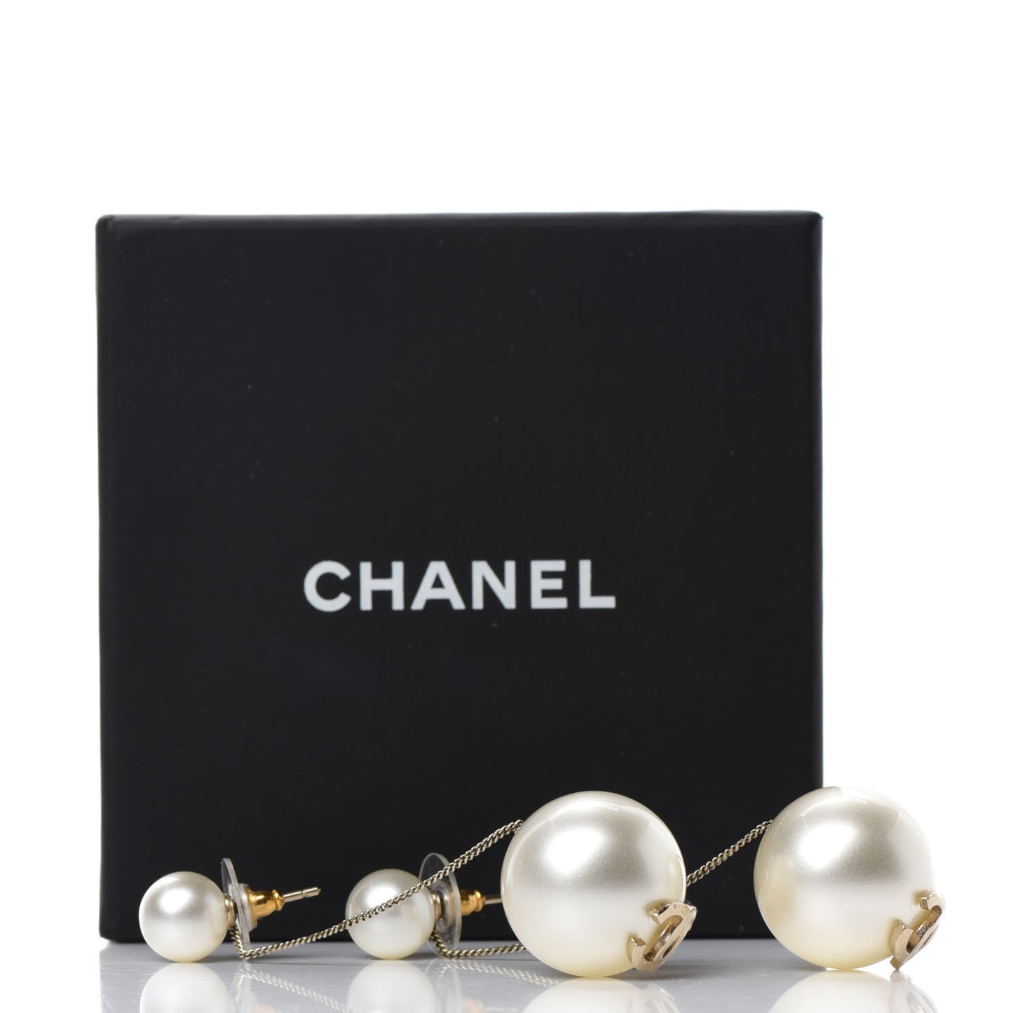 Pearl CC Chain Drop Earrings Gold