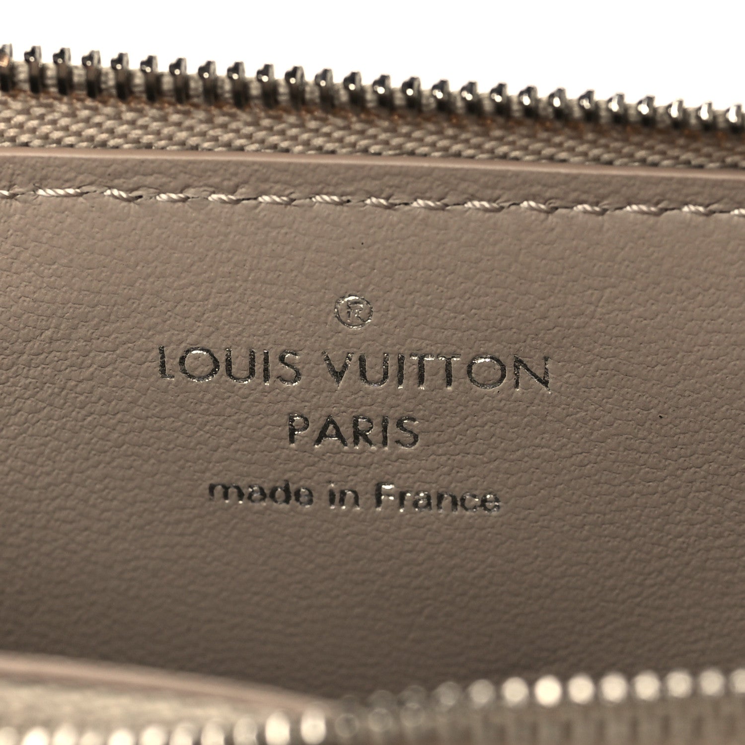 Louis Vuitton Mahina Recto Verso Card Holder Galet 6 of 6