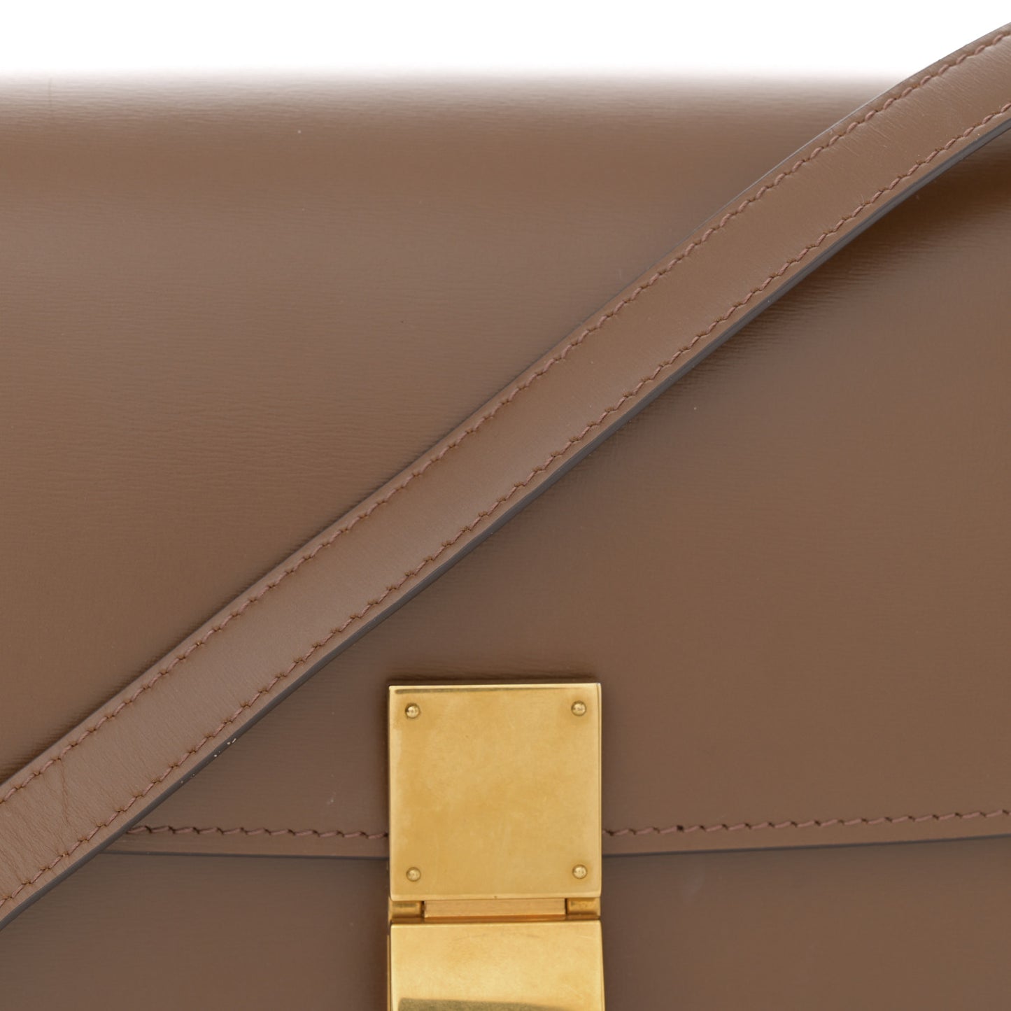 Box Calfskin Medium Classic Box Flap Bag Camel
