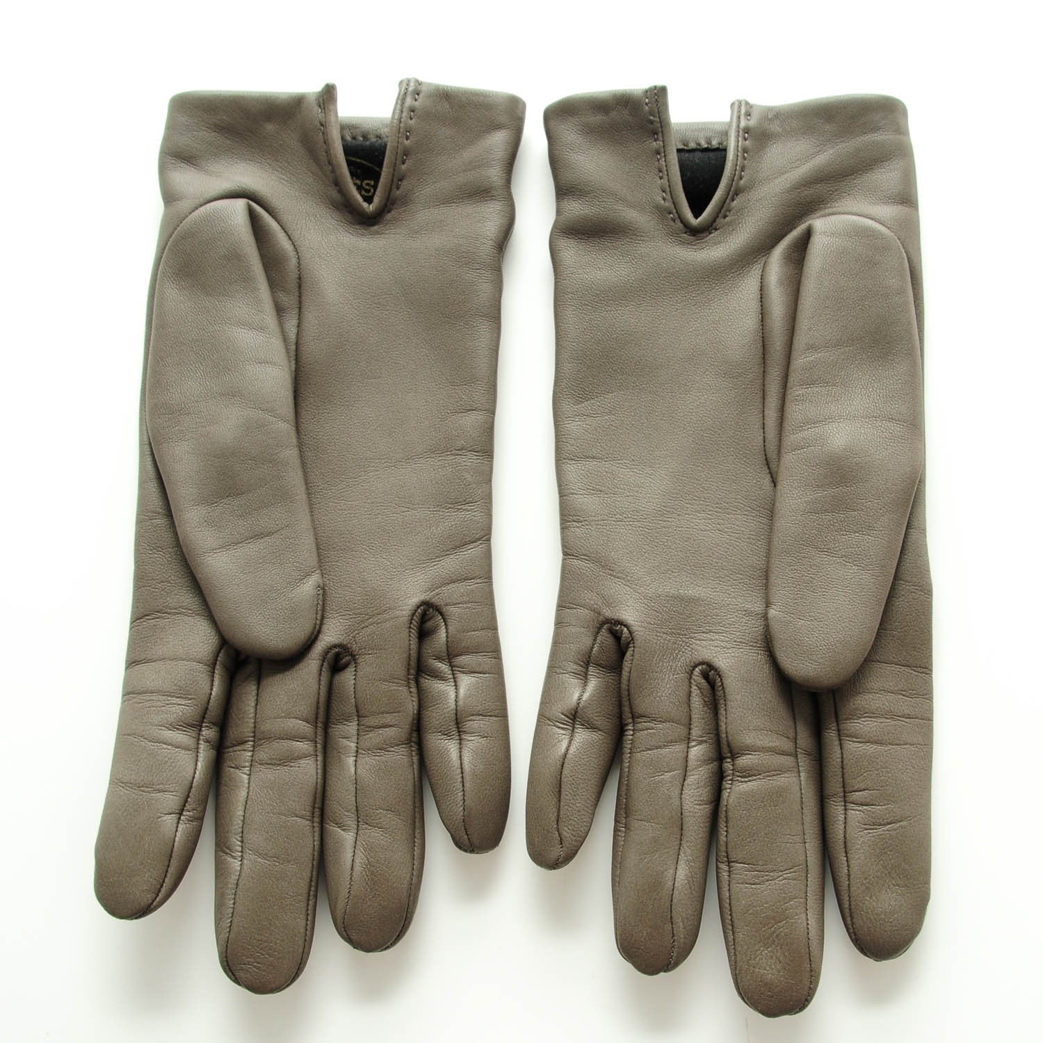Hermes Lambskin Perforated Medor Gloves 7.5 Etain 2 of 6