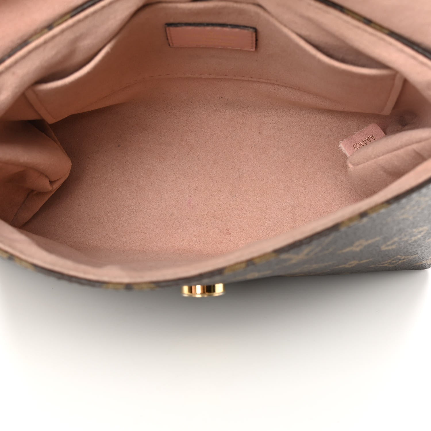 Louis Vuitton Monogram Locky BB Rose Poudre 5 of 13