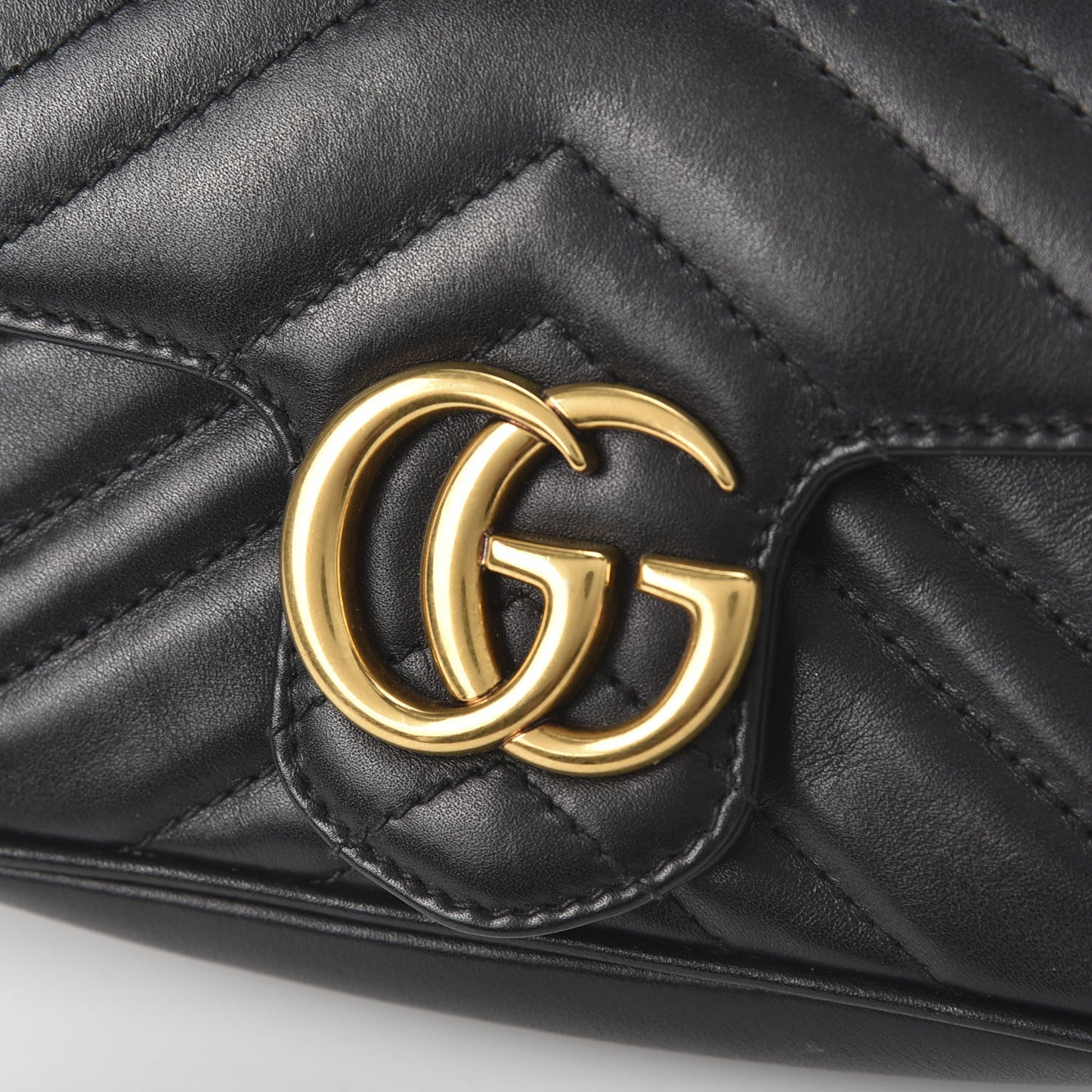 Calfskin Matelasse Super Mini GG Marmont Shoulder Bag Black