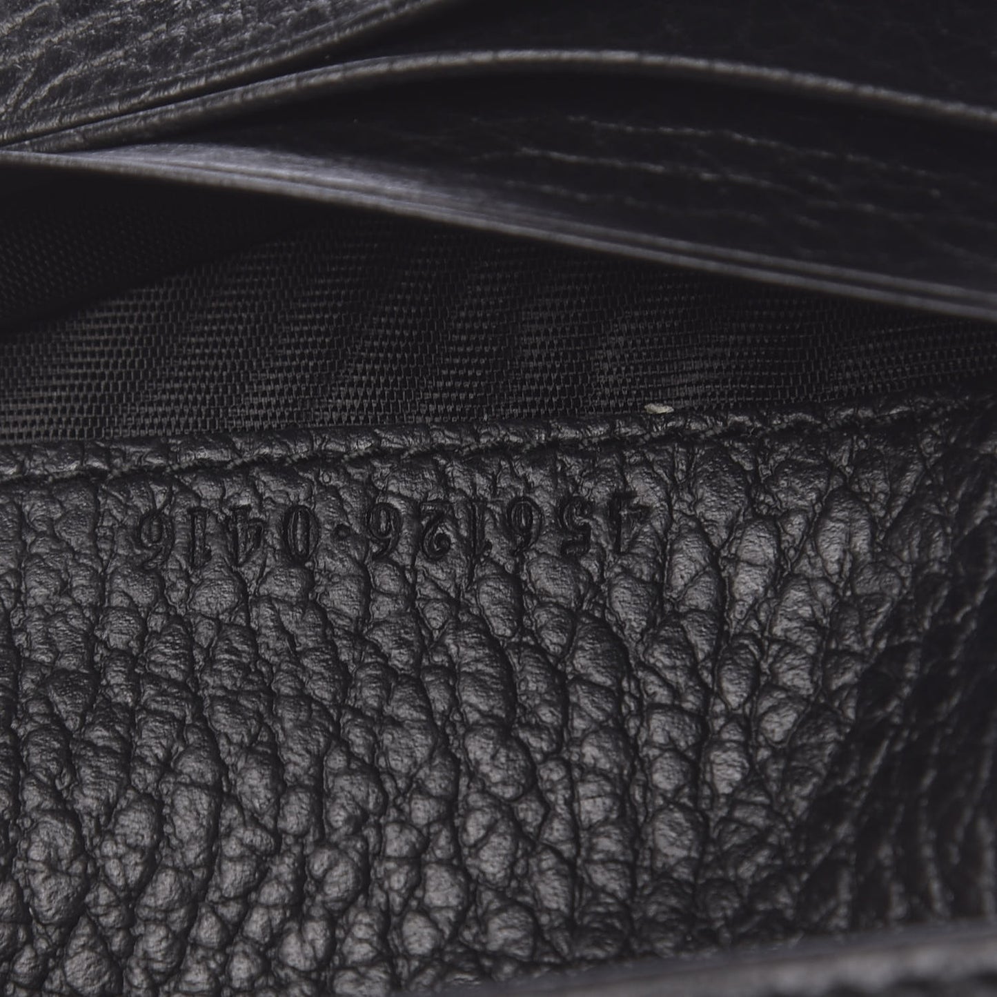 Pebbled Calfskin GG Marmont Card Case Black