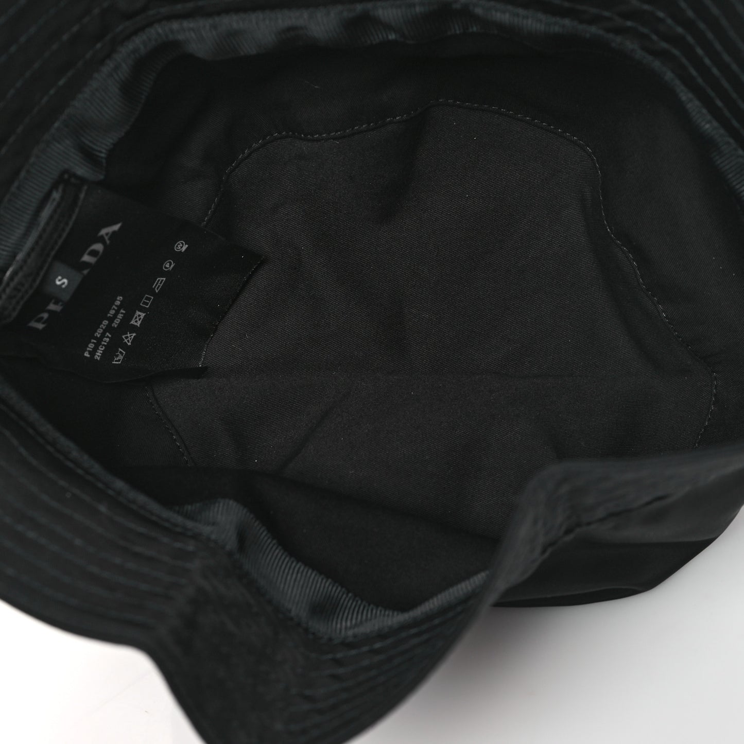 Re-Nylon Rubber Logo Bucket Hat S Black
