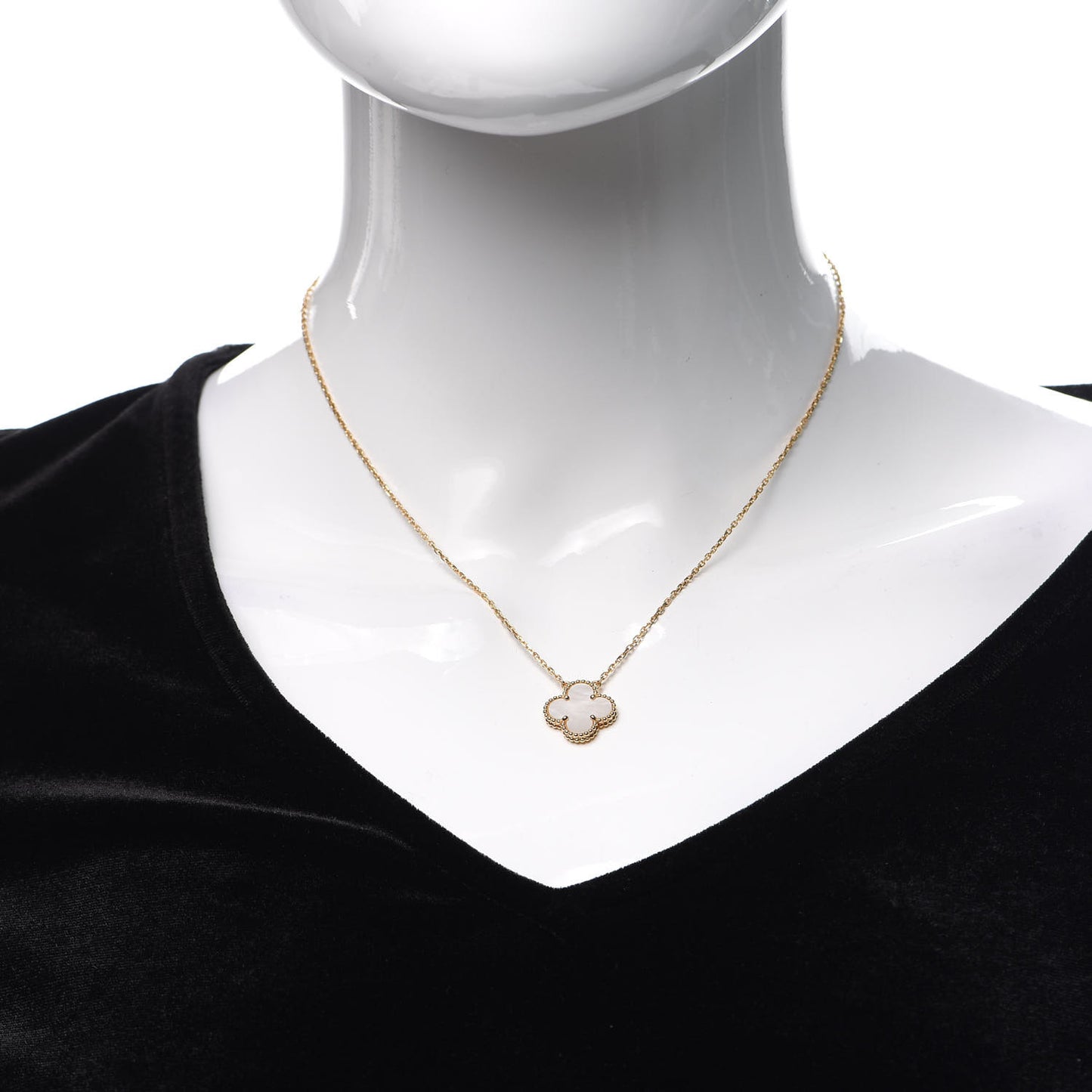 18K Yellow Gold Mother of Pearl Vintage Alhambra Pendant Necklace