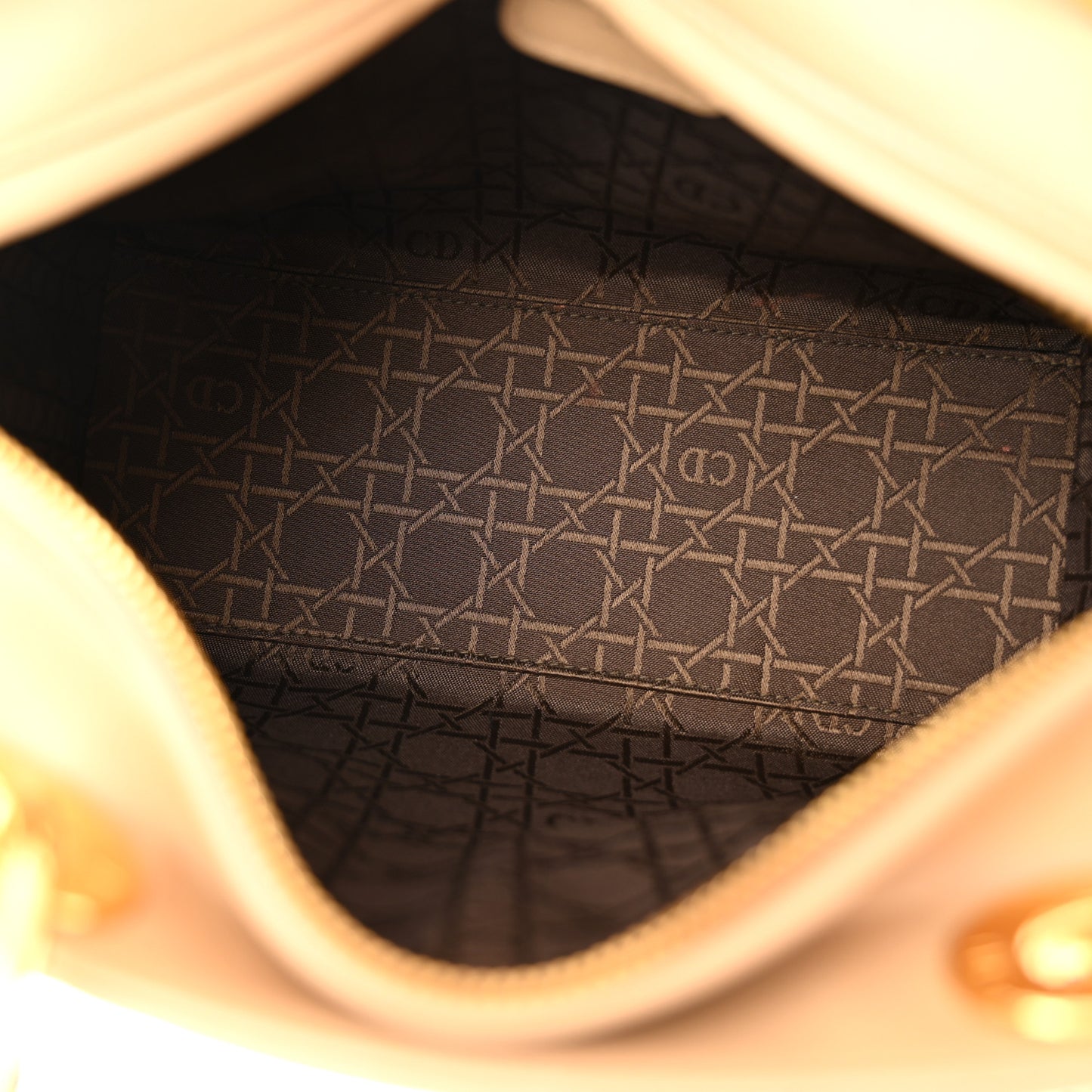 Lambskin Cannage Medium Lady Dior Beige