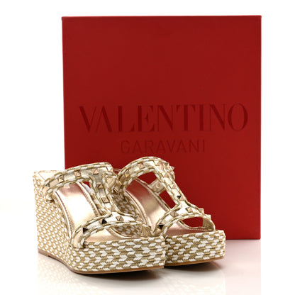 Valentino Garavani Metallic Laminated Nappa Silk Torchon Rockstud Espadrille Wedge 25/90mm Slide Sandals 40 White Platino 2 of 9