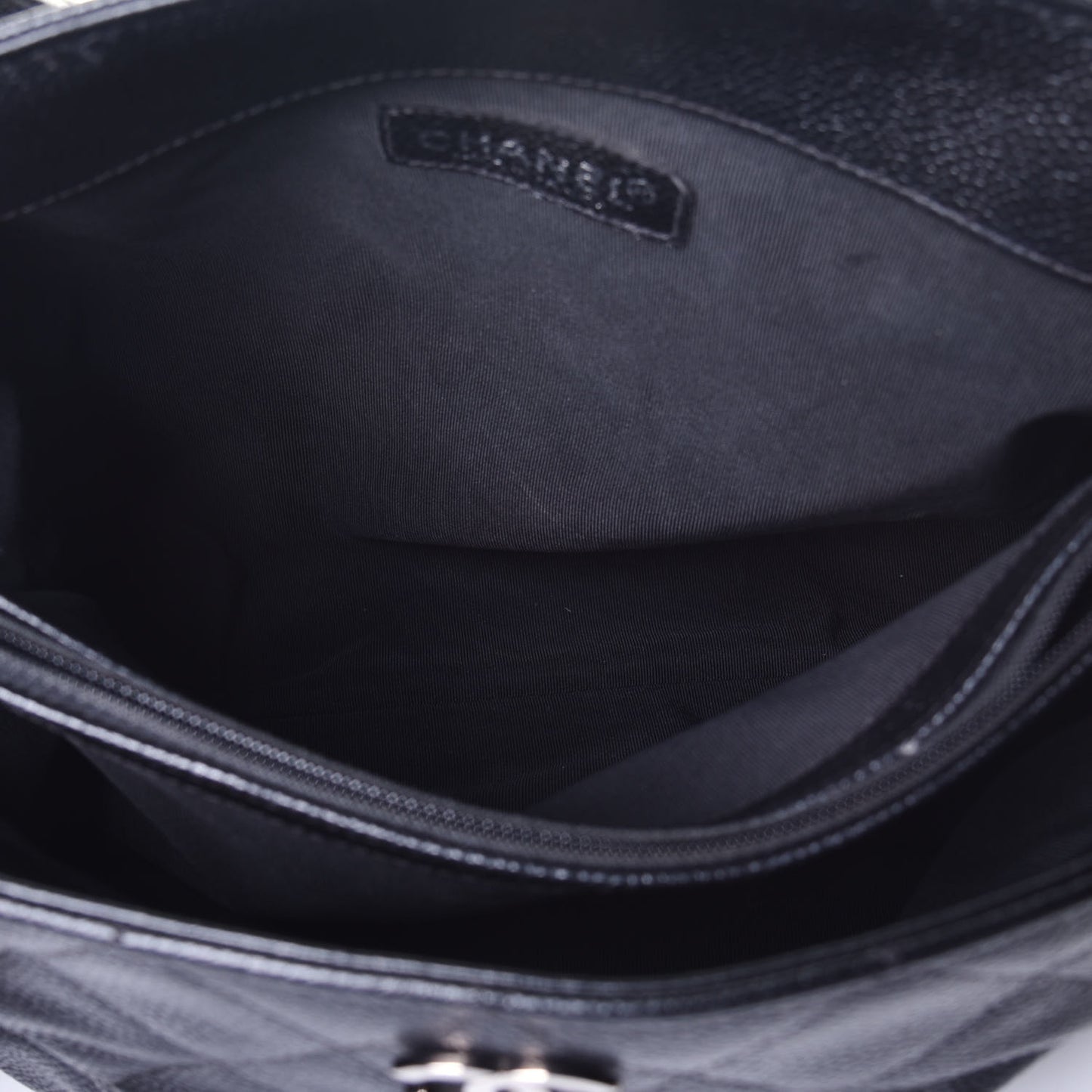 Caviar Quilted Shoulder Bag Black