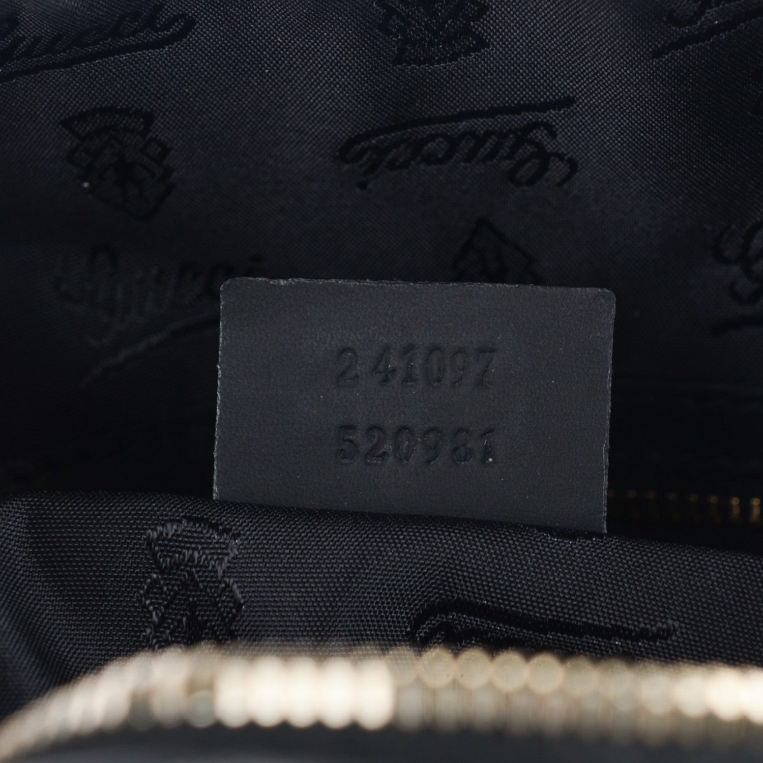 Gucci Guccissima Medium Techno Tag Boston Black 7 of 7