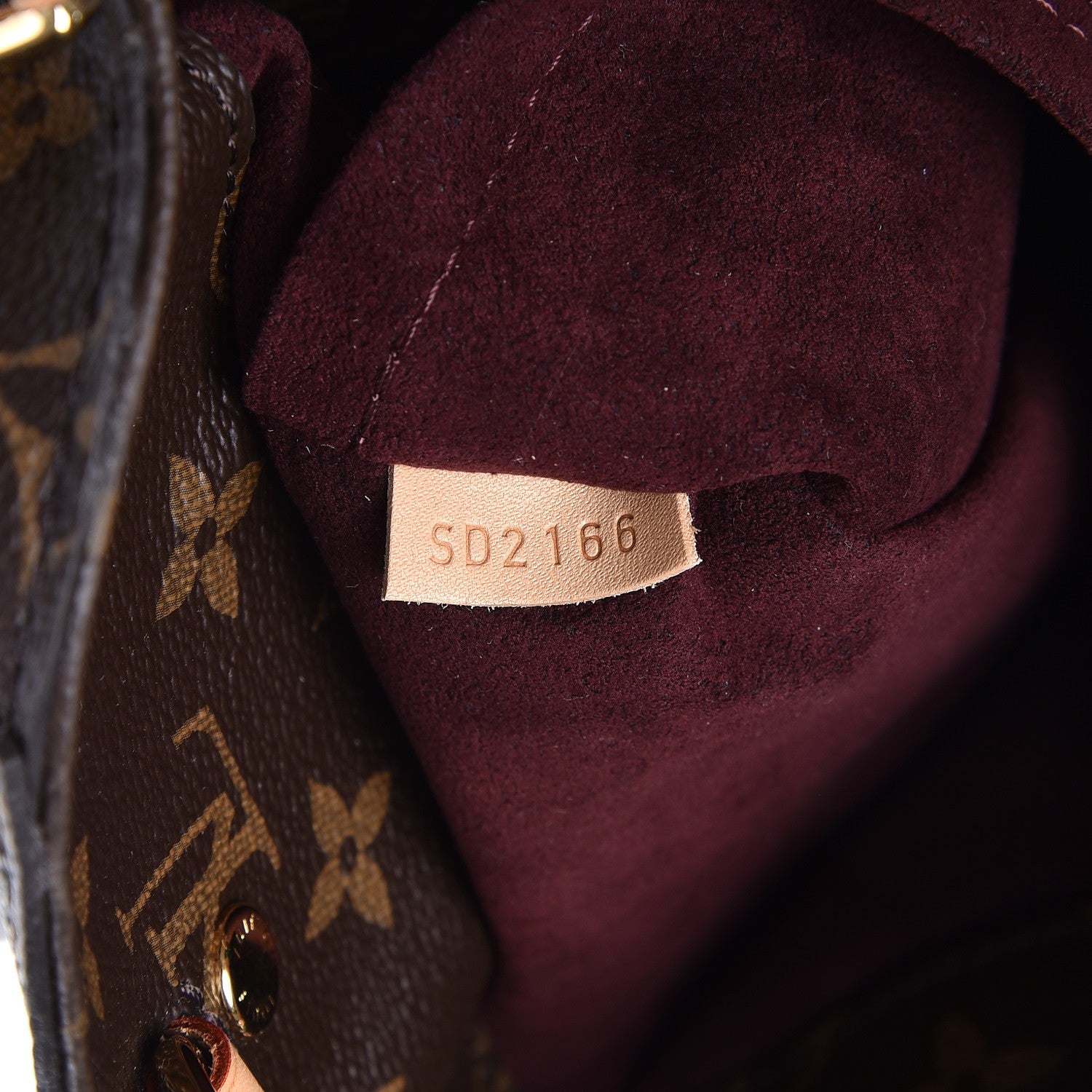 Louis Vuitton Monogram Montaigne MM 7 of 8