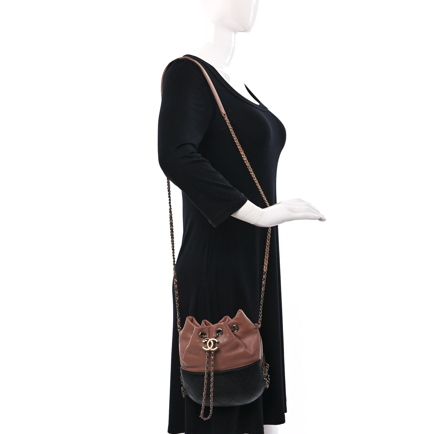 Calfskin Quilted Small Gabrielle Bucket Beige Black