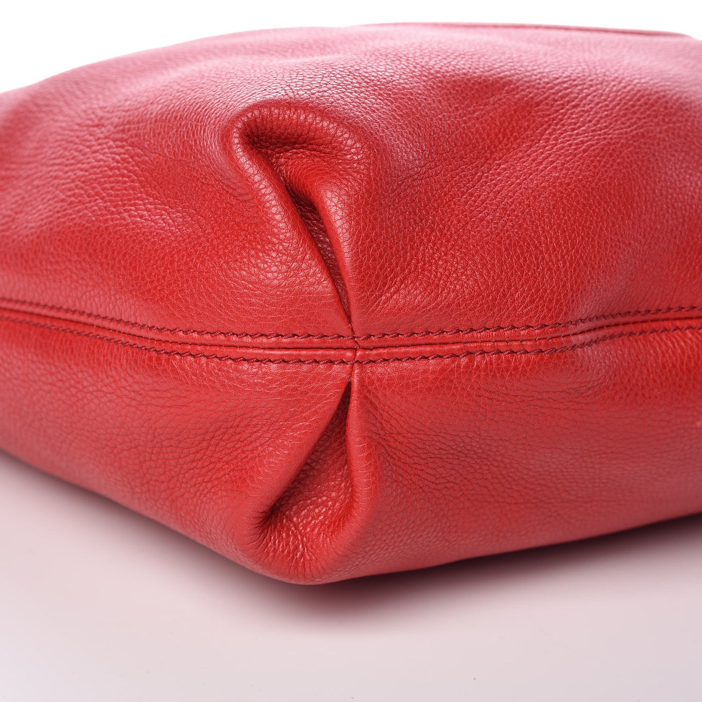 Pebbled Calfskin Large Soho Hobo Red