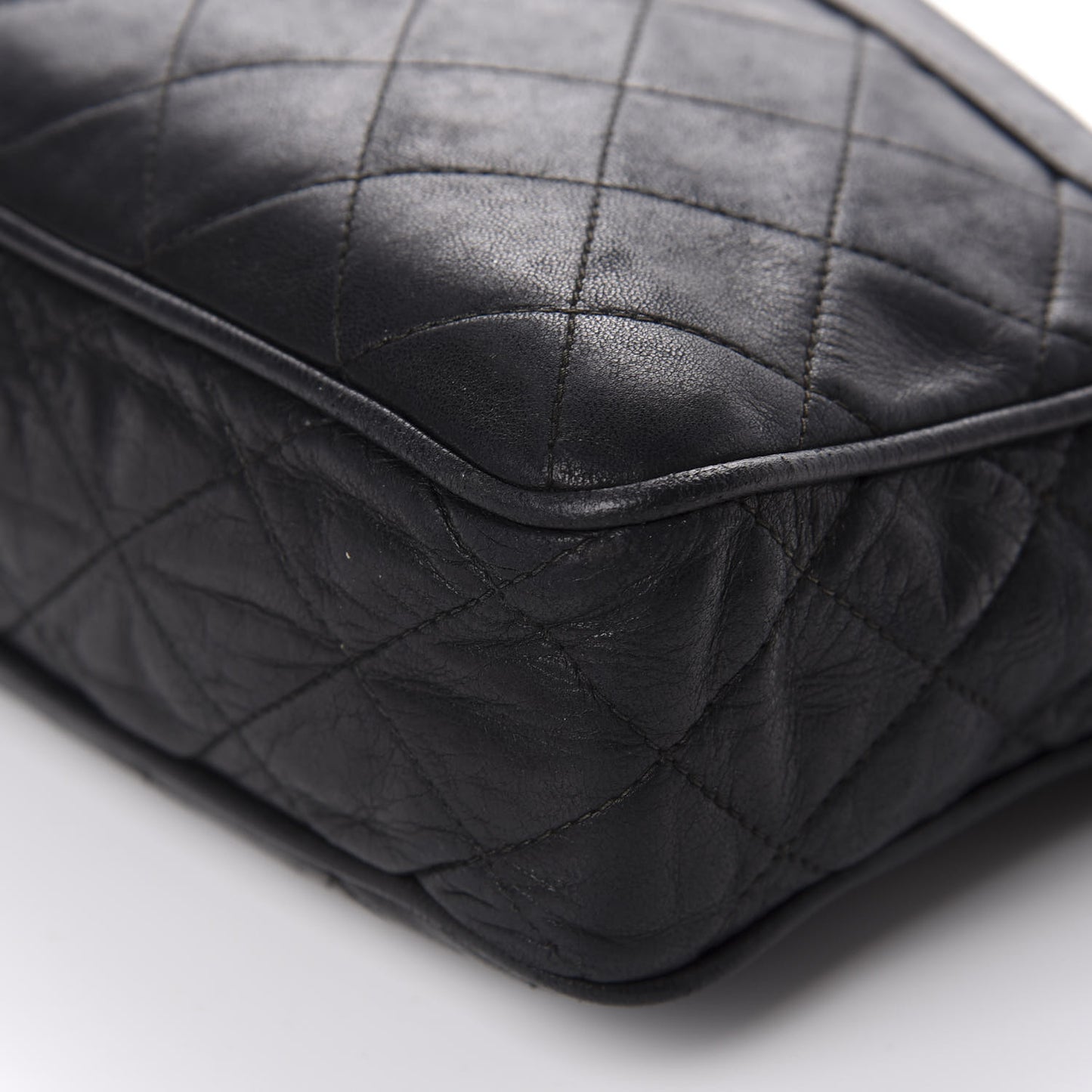Lambskin Quilted CC Tassel Camera Case Black