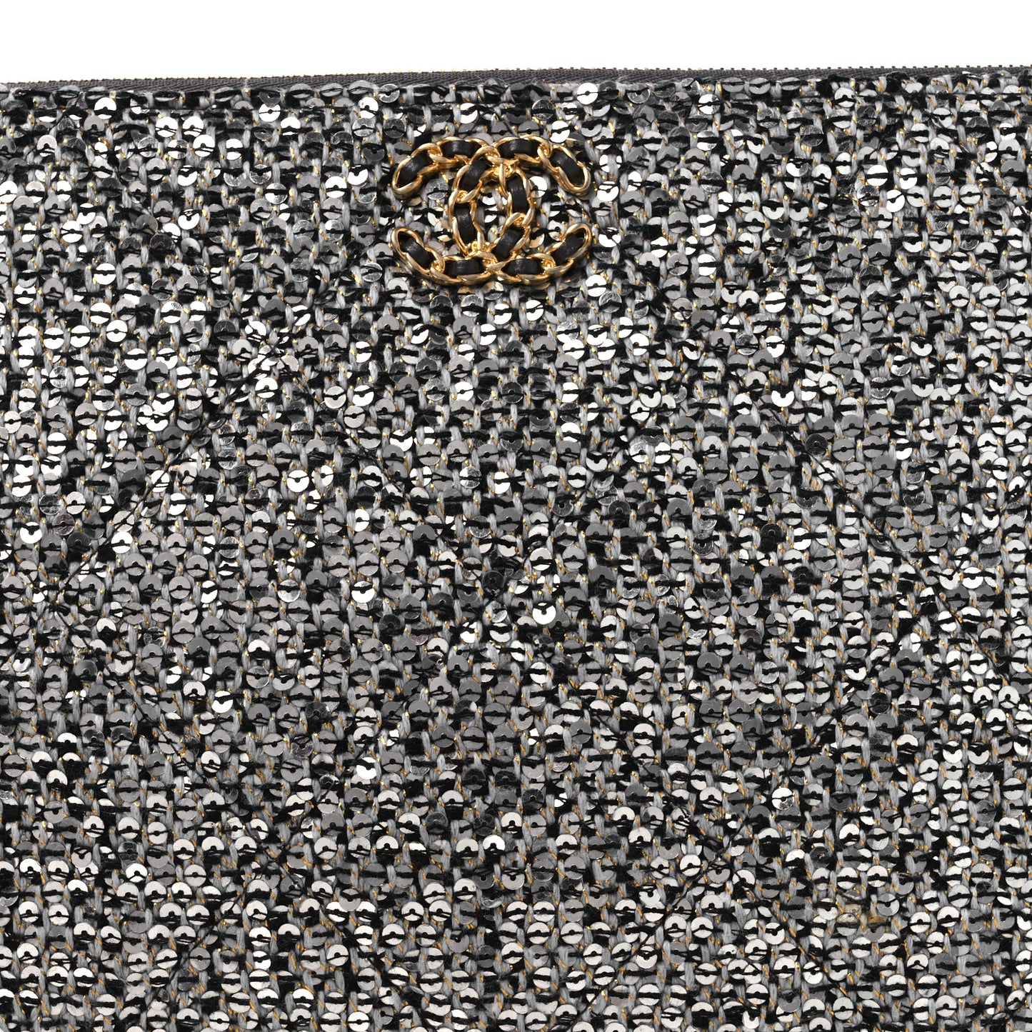 Sequins Medium 19 Pouch Silver