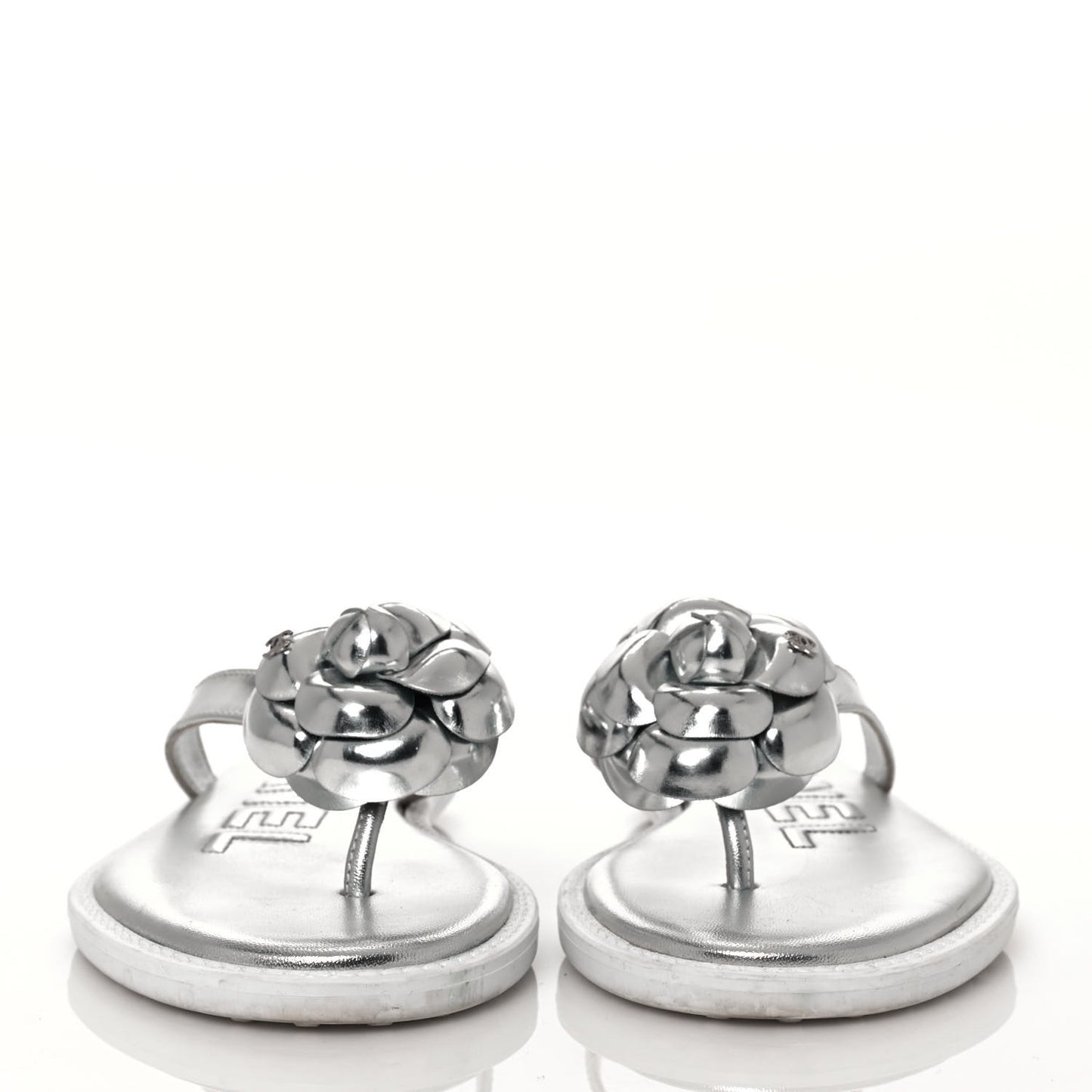 Iridescent Patent Calfskin Camellia Thong Sandals 37 Silver