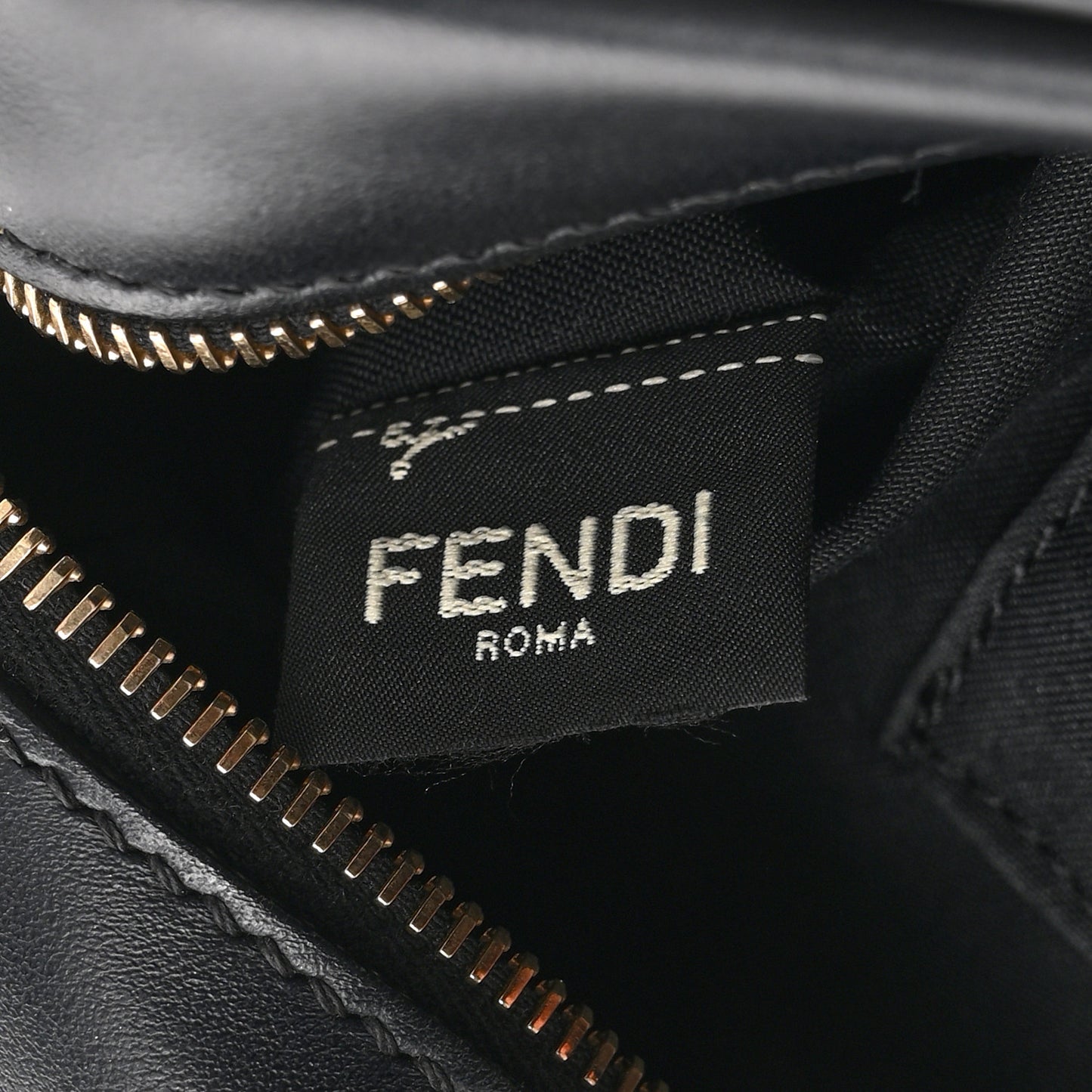 Vitello Century F is Fendi Bi-Color FF 1974 Embossed Camera Case Maya Black