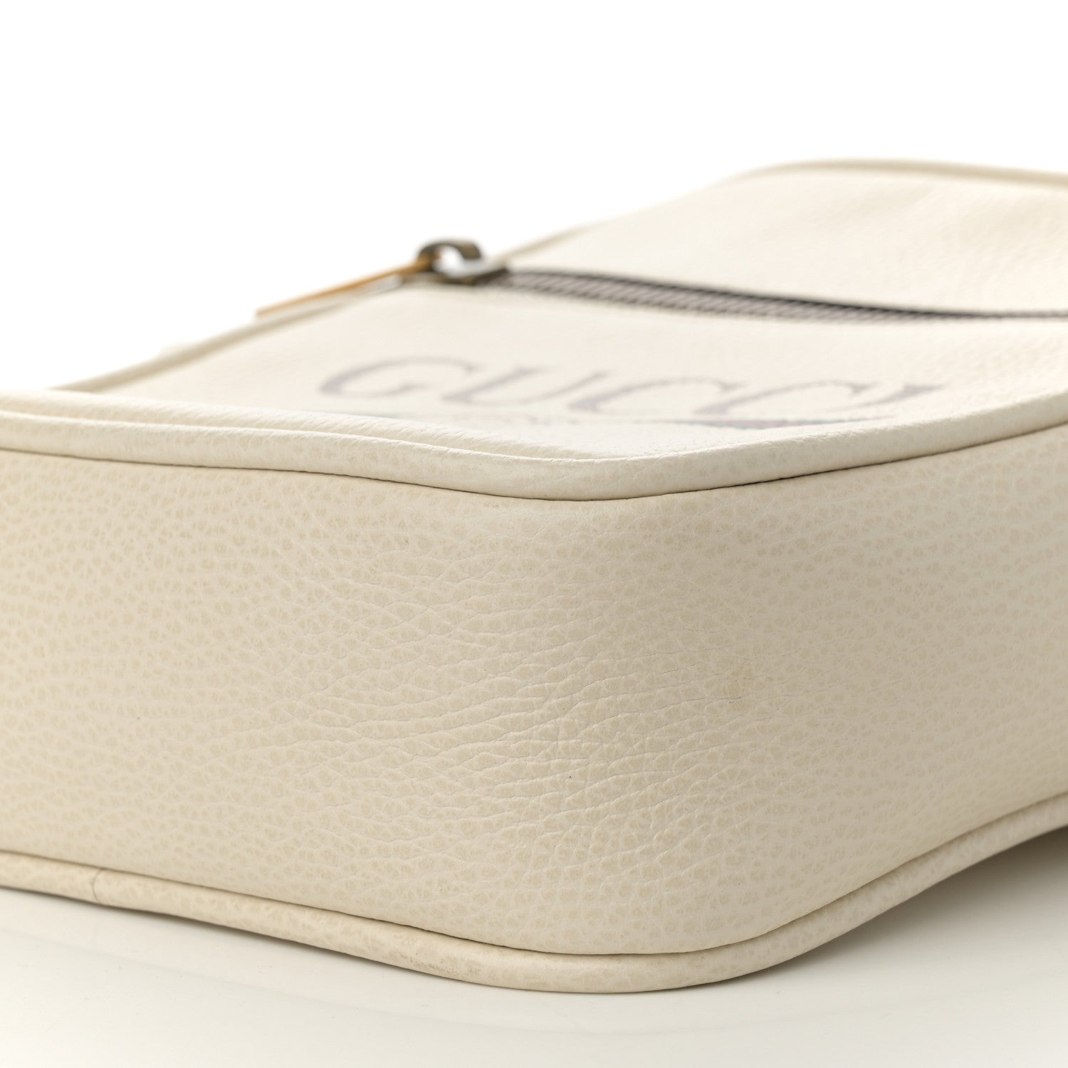Gucci Grained Calfskin Logo Messenger Bag White 10 of 14
