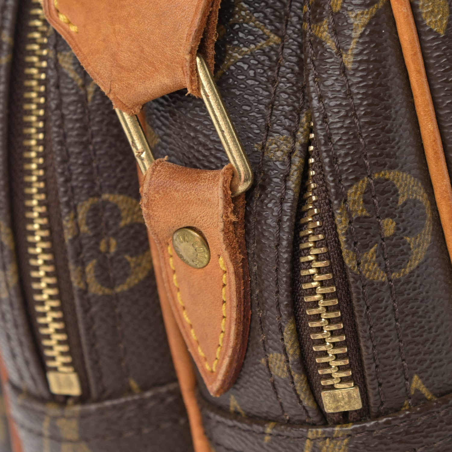Louis Vuitton Monogram Reporter PM 14 of 18
