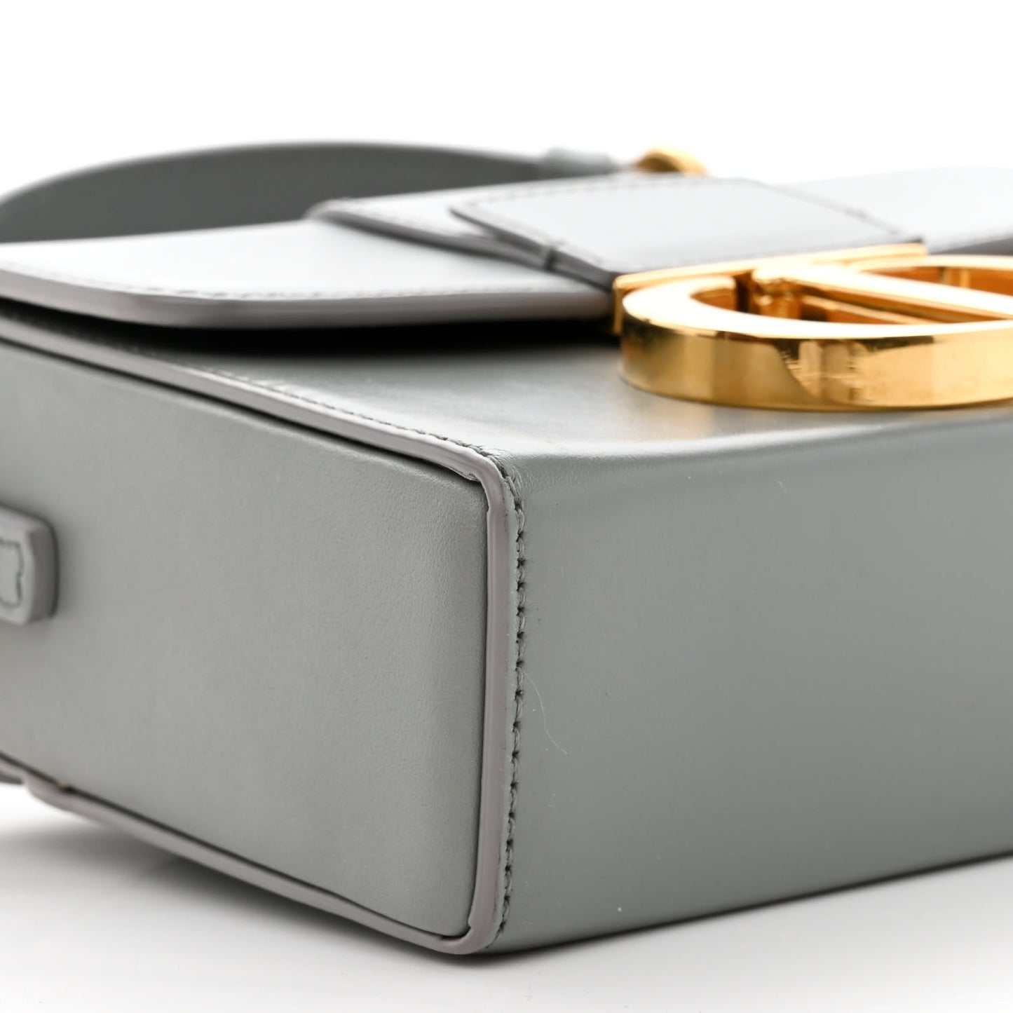 Box Calfskin 30 Montaigne Box Bag Gray
