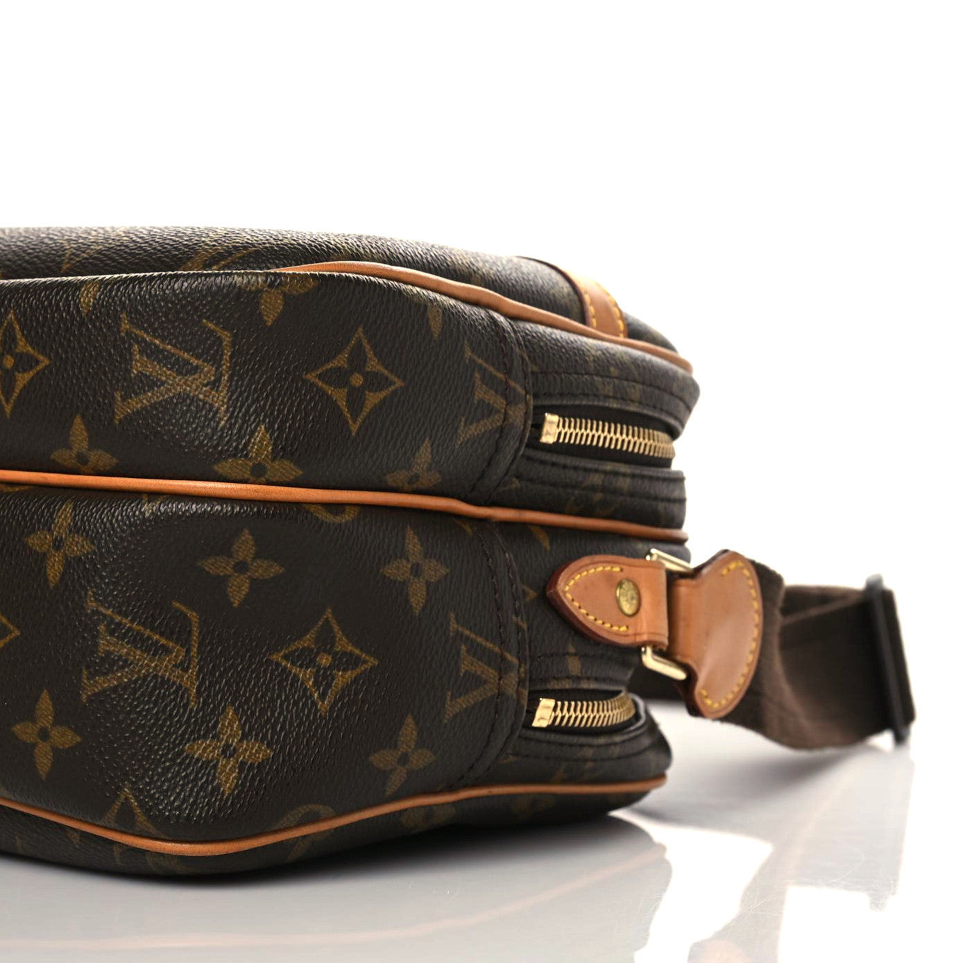 Louis Vuitton Monogram Reporter PM 6 of 12