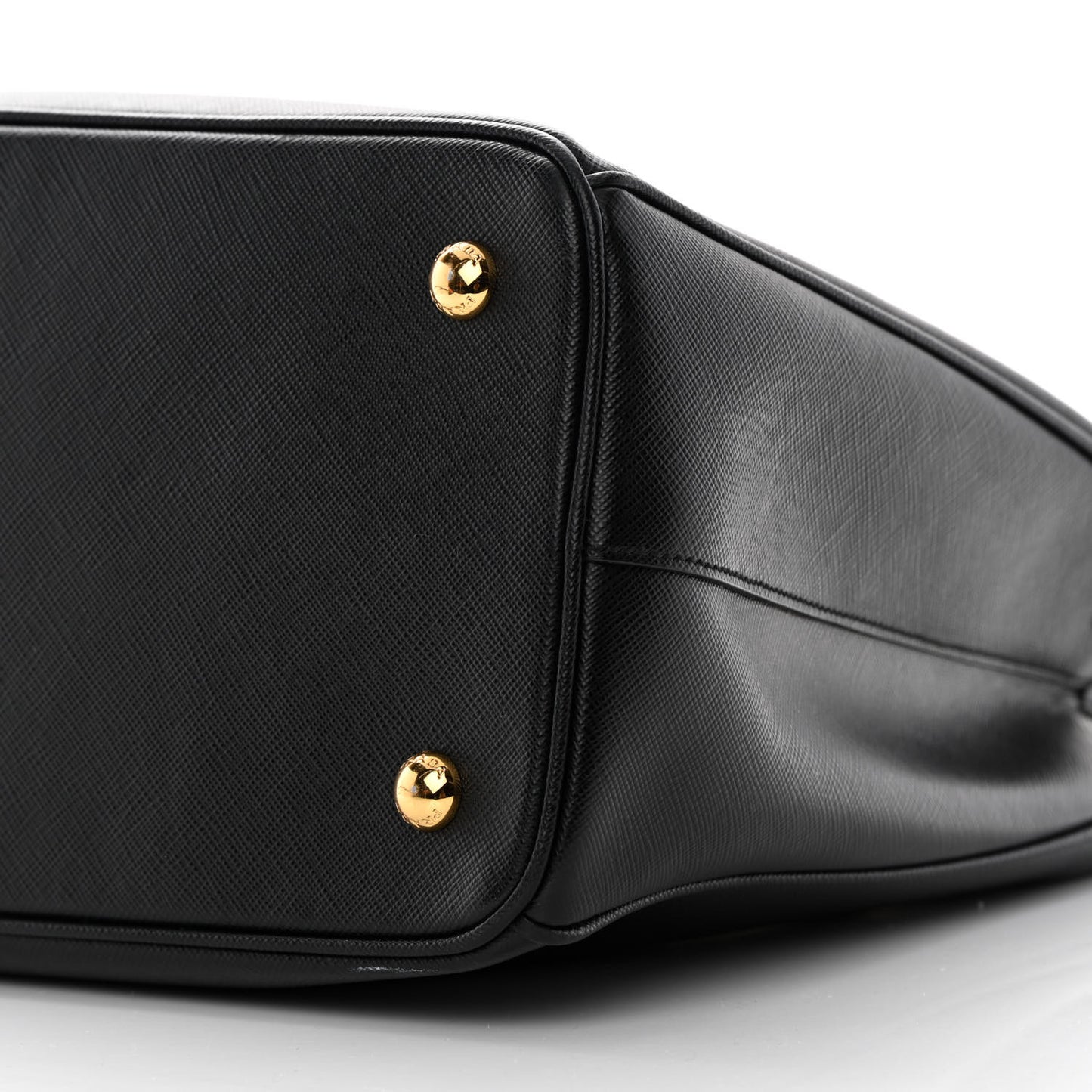 Saffiano Lux Medium Tote Black