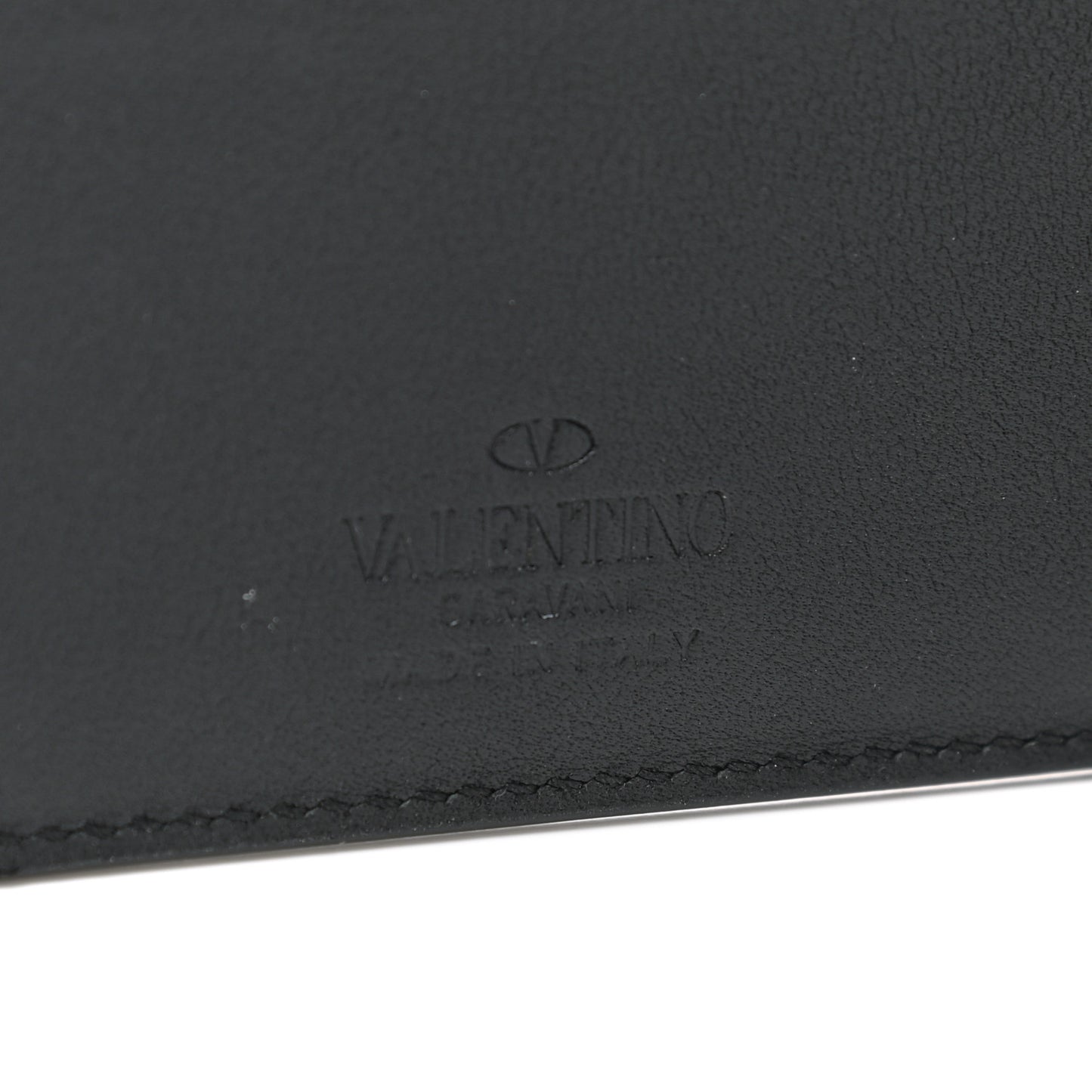 Vitello Rockstud Bi-Fold Wallet Black