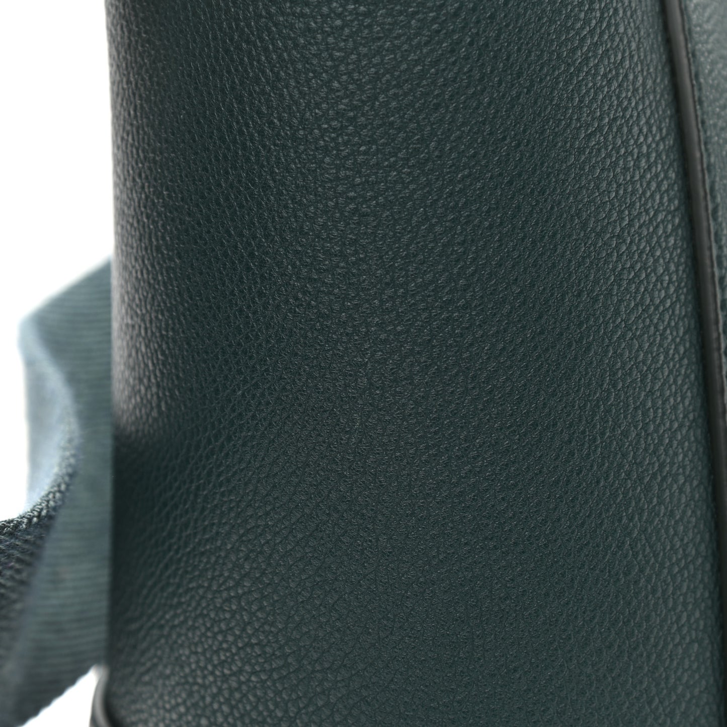 Soft Grained Calfskin Sangle Bucket Bag Amazone