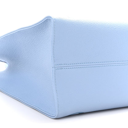 Louis Vuitton Empreinte Monogram Giant By The Pool Onthego MM Summer Blue 8 of 9