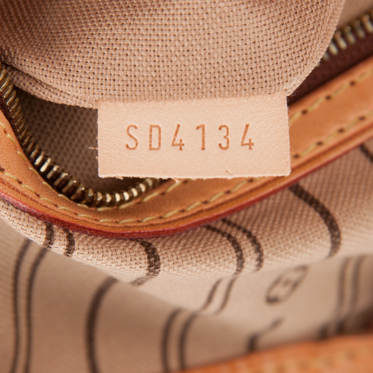 Louis Vuitton Monogram Delightful MM 8 of 8