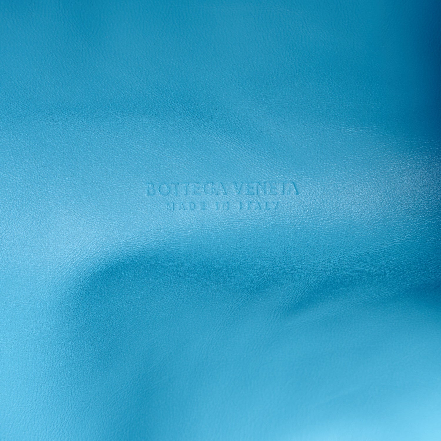 Bottega Veneta Nappa Maxi Intrecciato The Pouch Oversized Clutch Swimming Pool 6 of 11