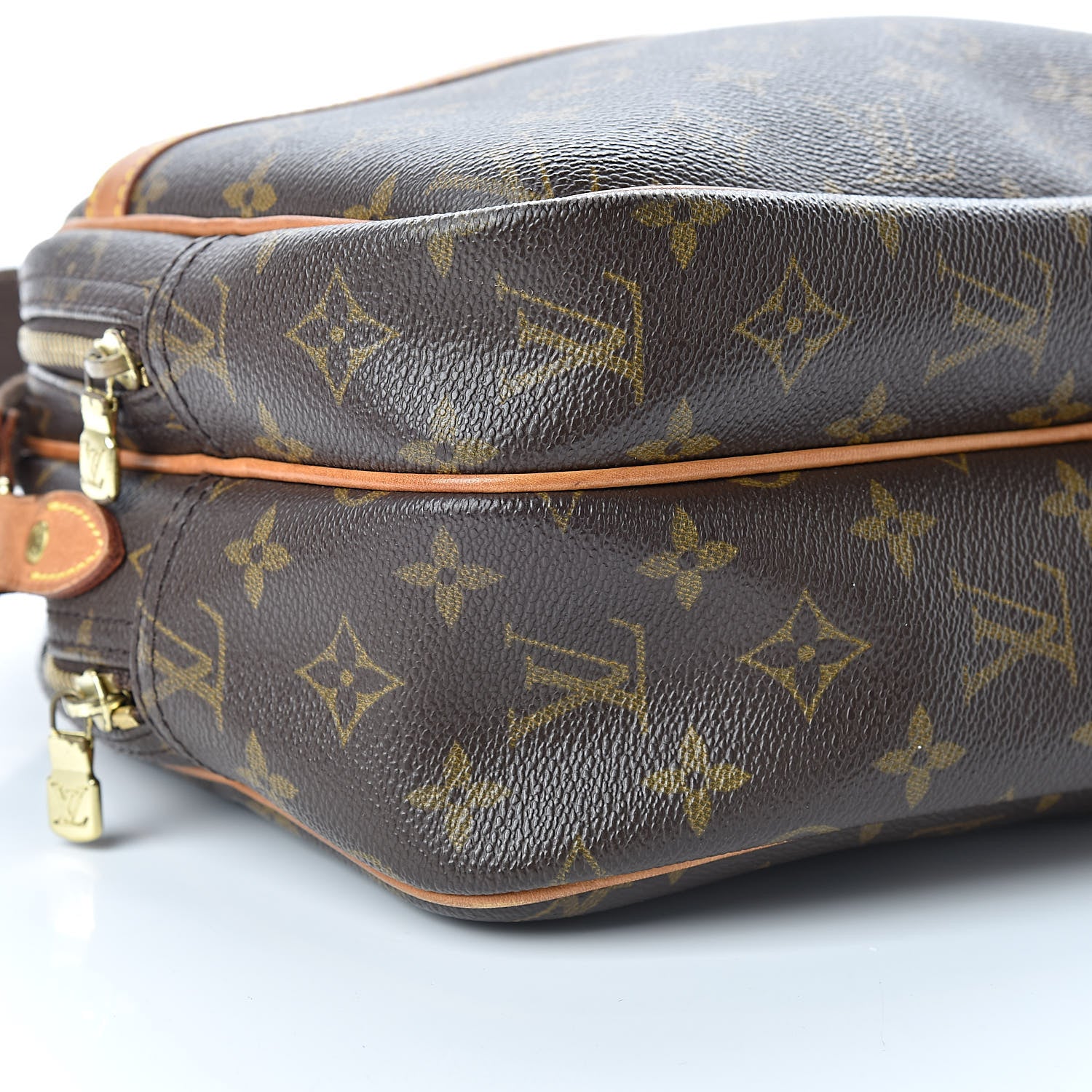 Louis Vuitton Monogram Reporter PM 10 of 16