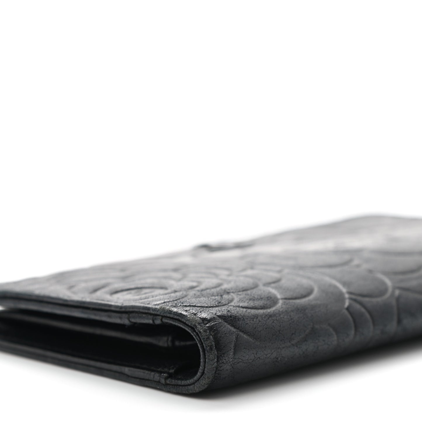 Lambskin Camellia Embossed Yen Wallet Black