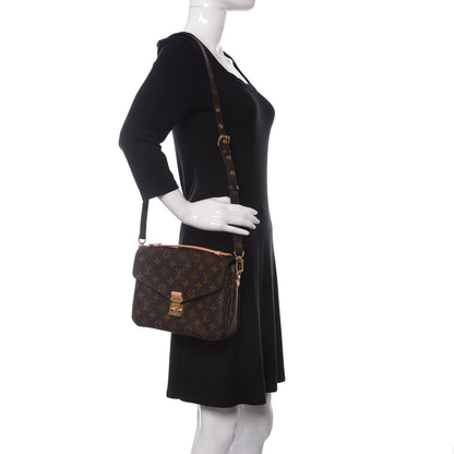 Louis Vuitton Monogram Pochette Metis 2 of 13