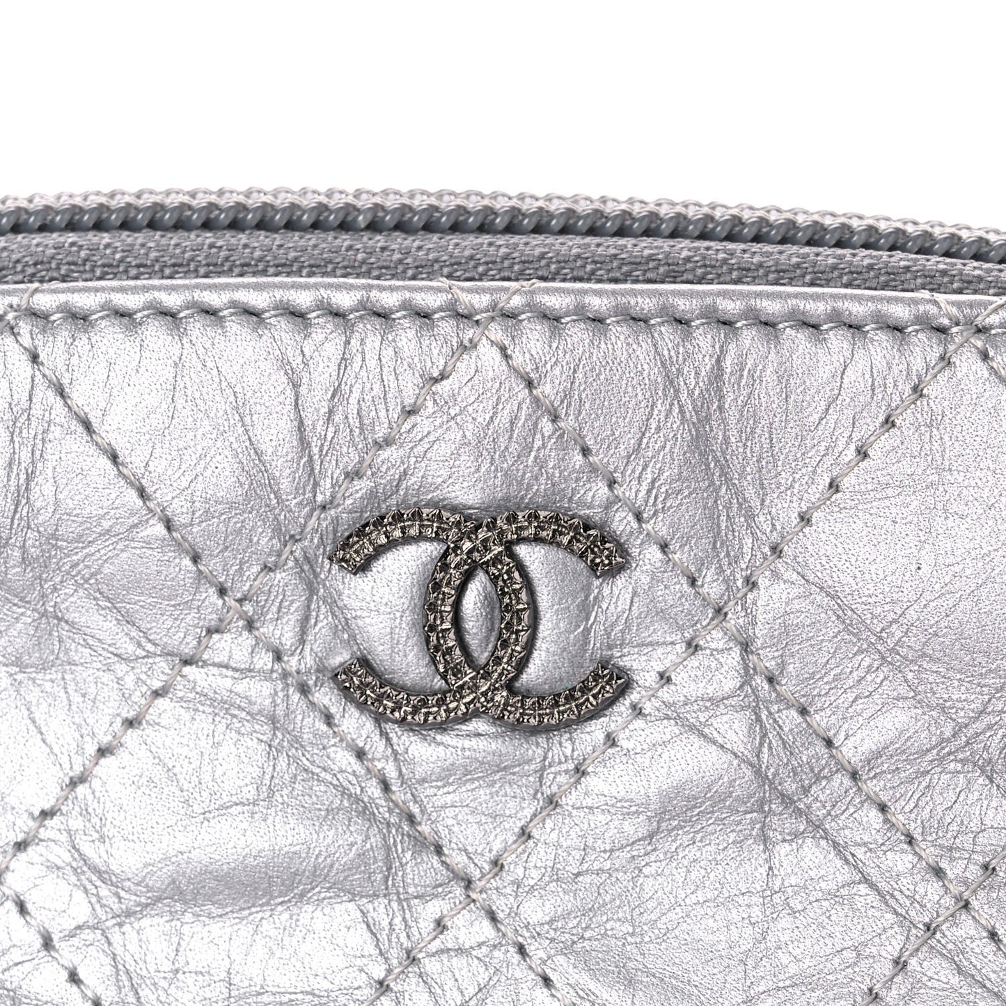Metallic Aged Calfskin Quilted Palette Cosmetic Case Silver