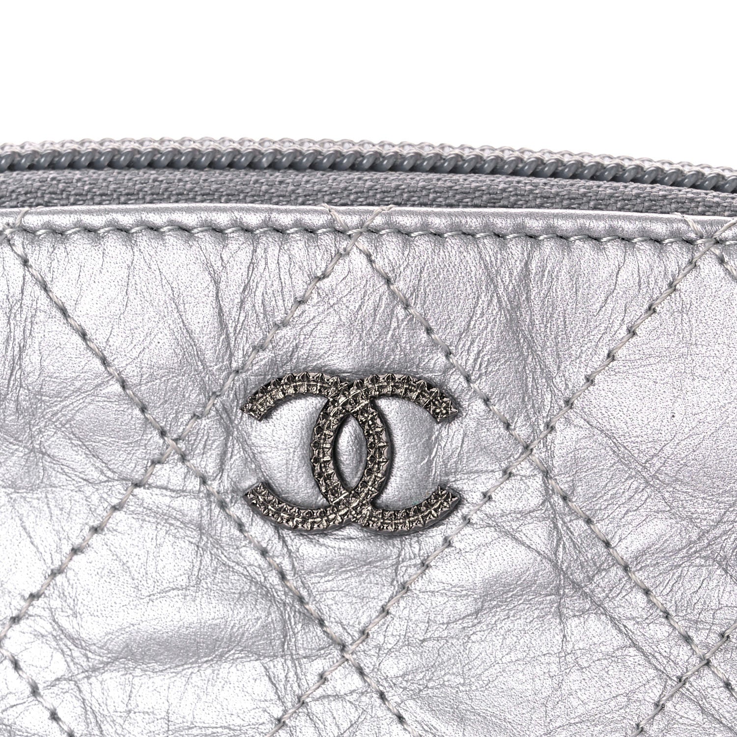 Chanel Metallic Aged Calfskin Quilted Palette Cosmetic Case Silver 14 of 15