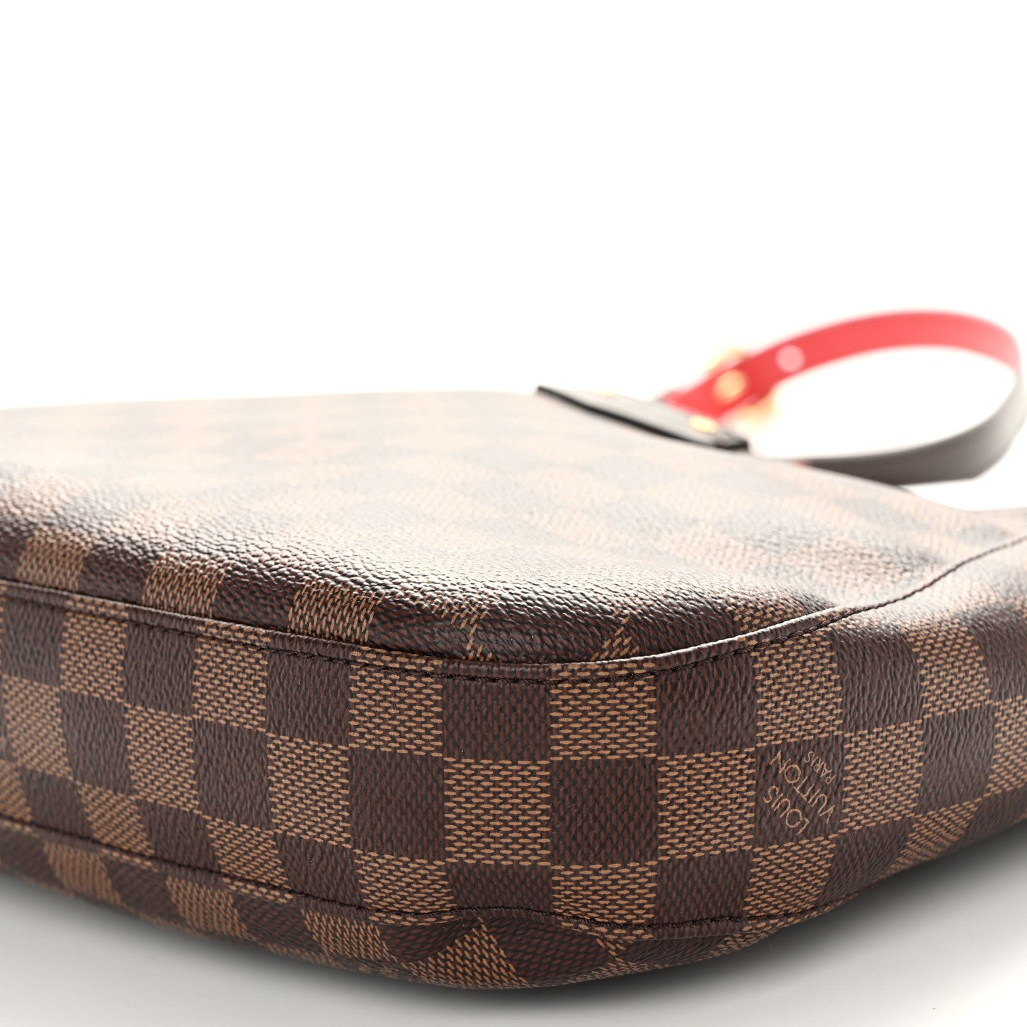 Louis Vuitton Damier Ebene South Bank Besace 9 of 9