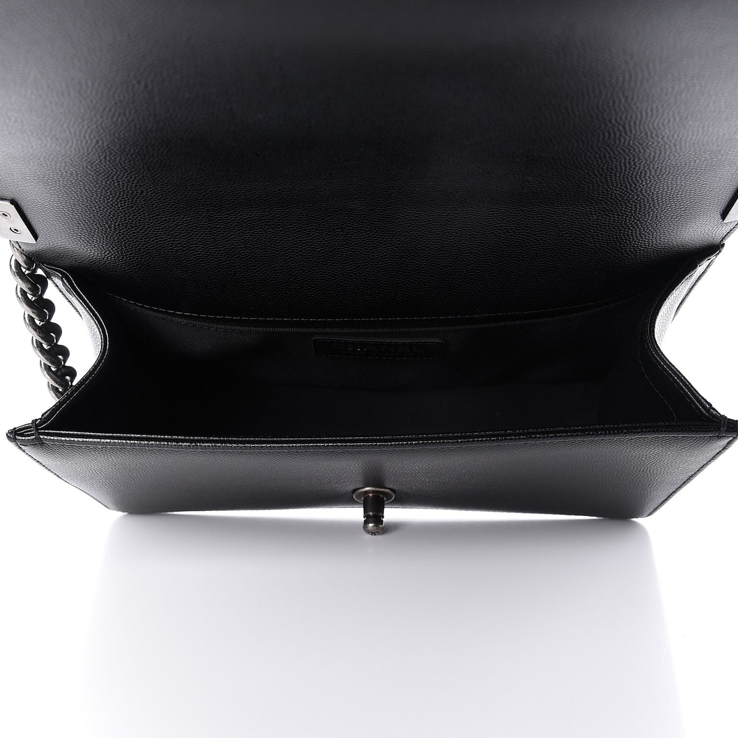 Caviar Quilted Medium Boy Flap Black