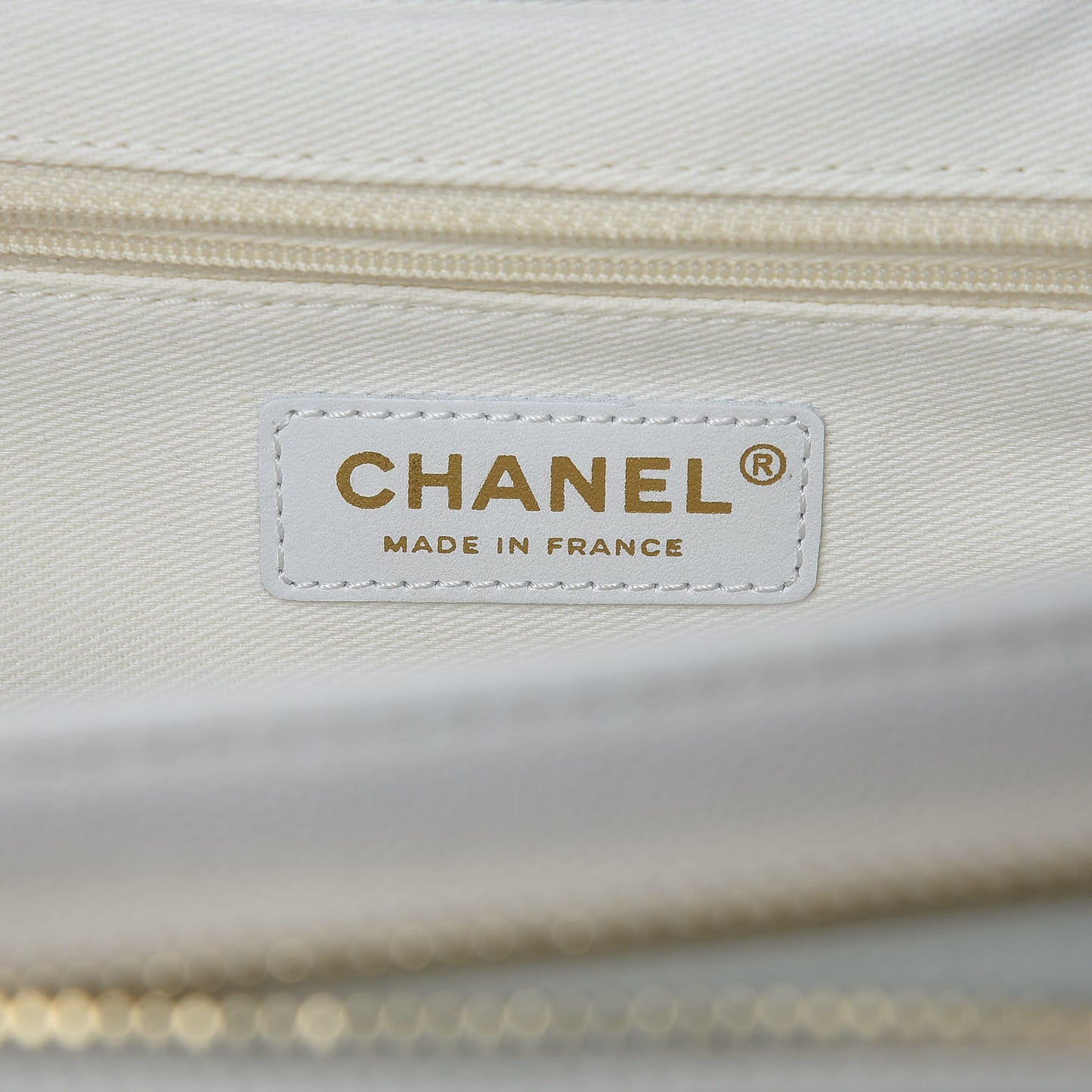 Caviar Quilted Large Business Affinity Flap White