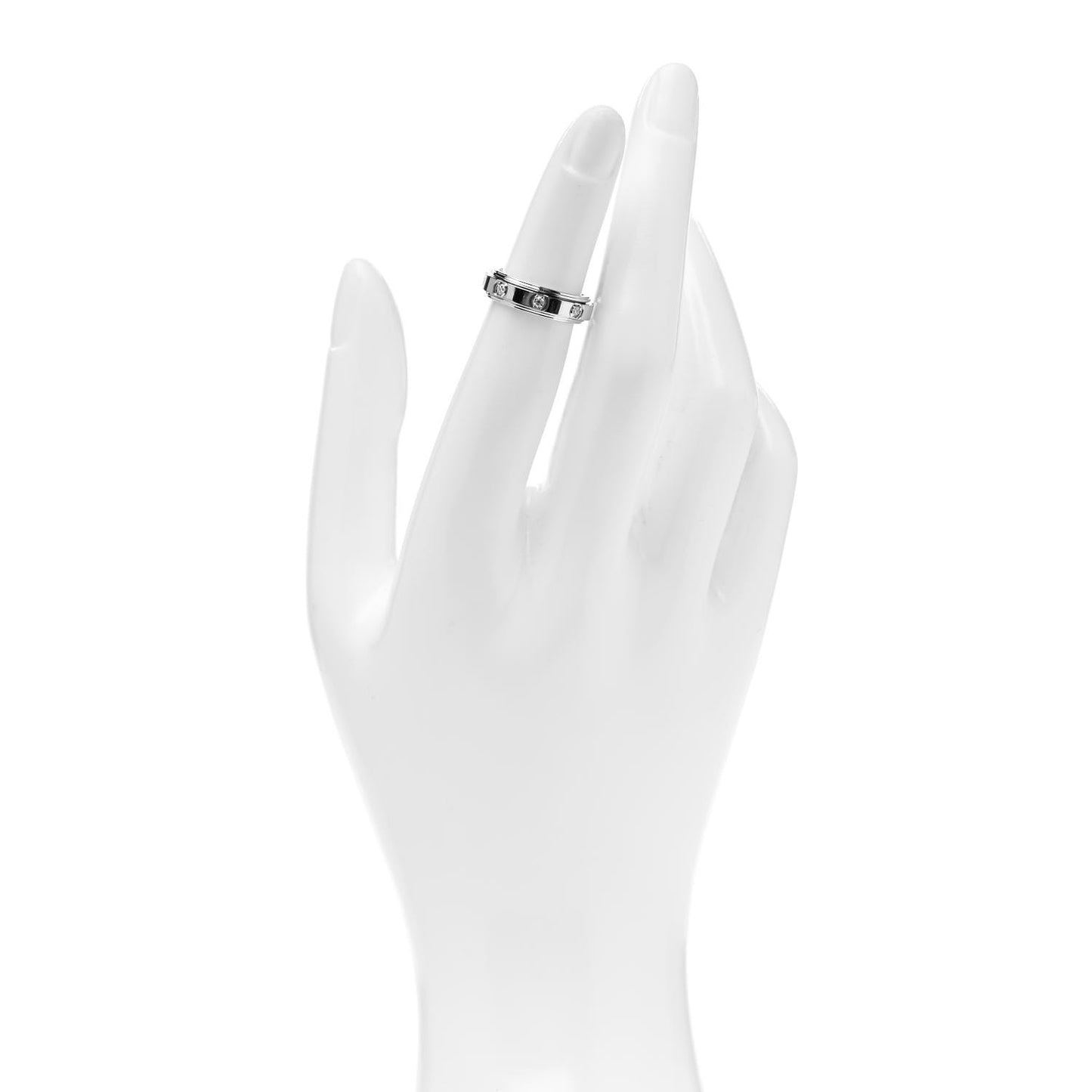 18K White Gold 8 Diamond Possession Ring 46 3.75