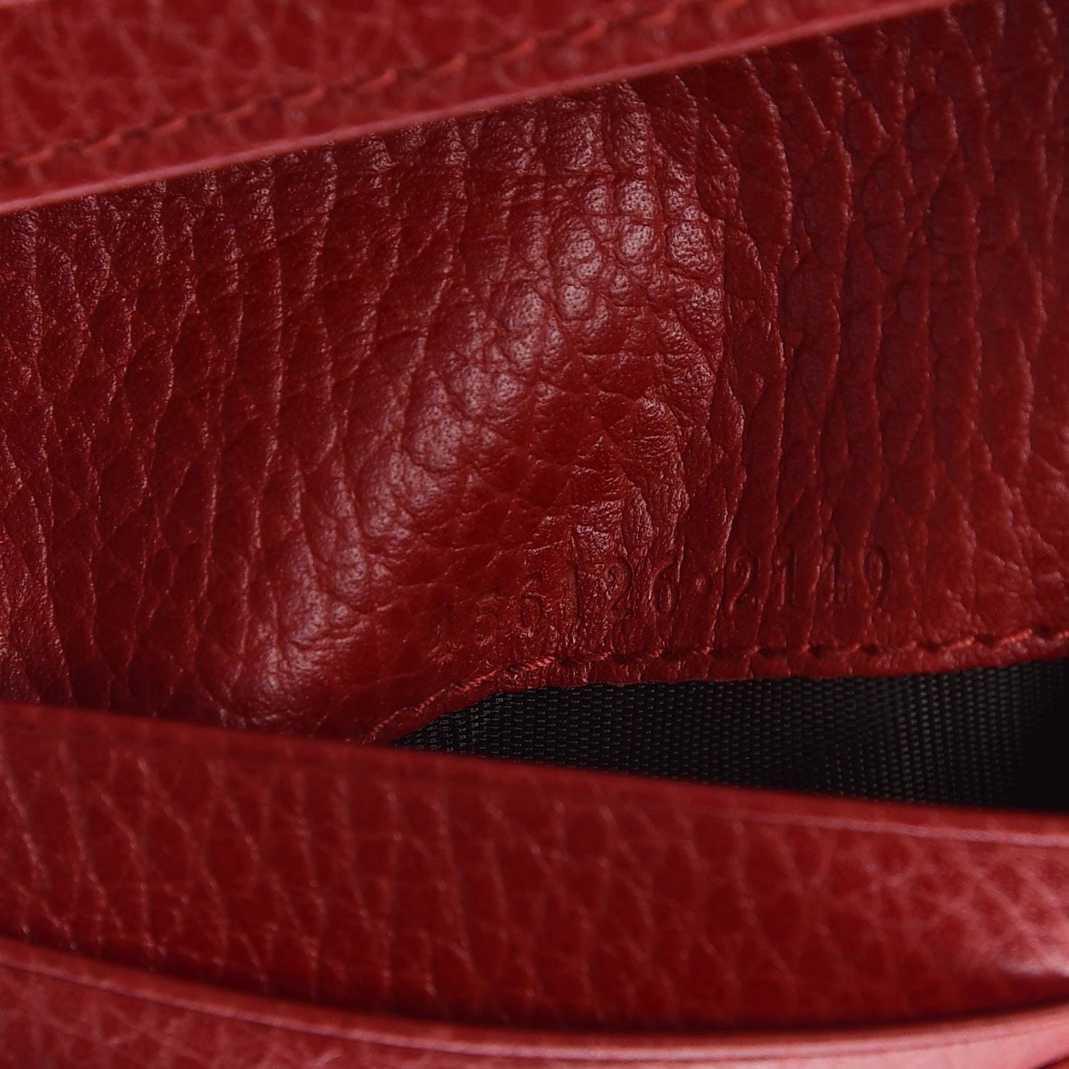 Gucci Pebbled Calfskin GG Marmont Card Case Hibiscus Red 7 of 8