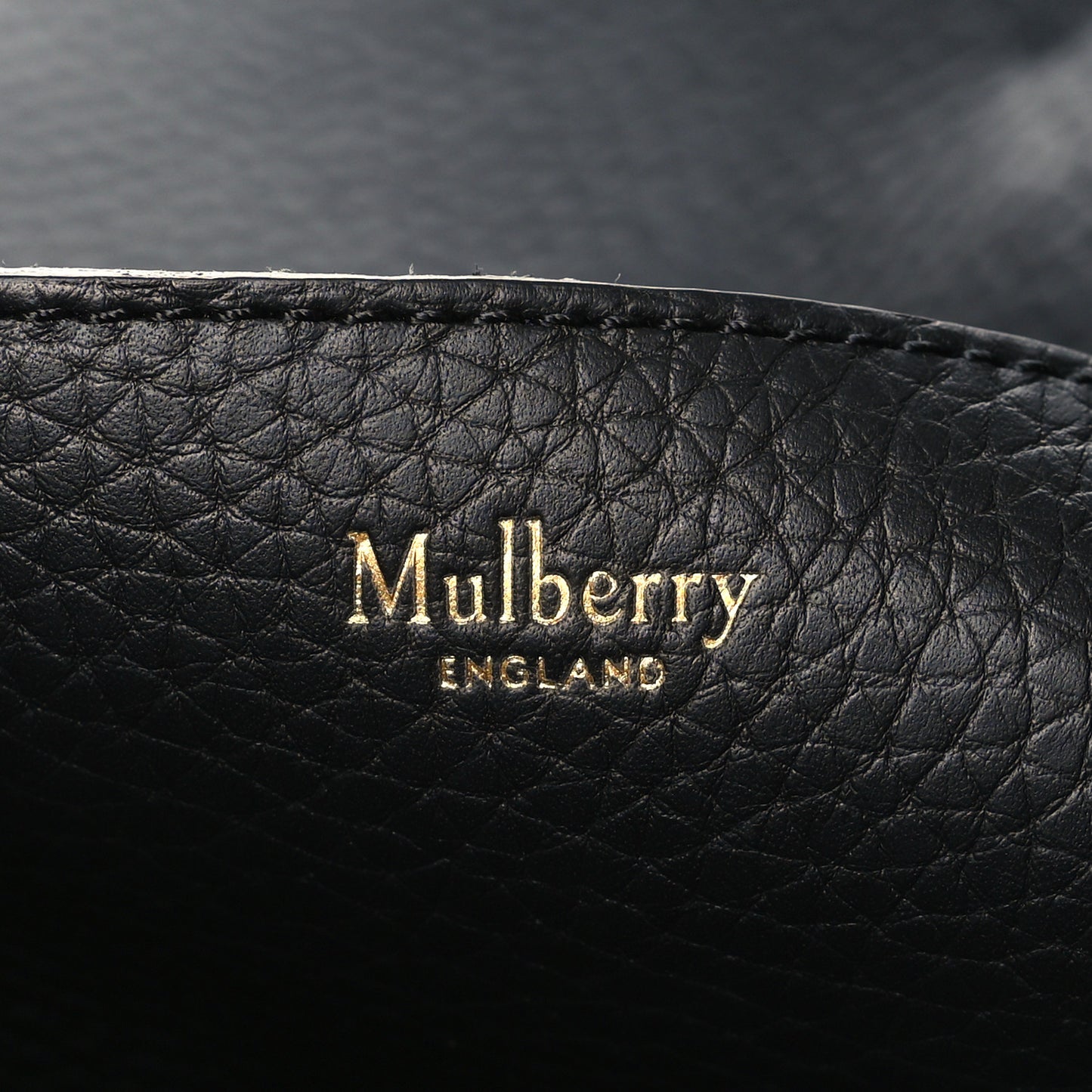 Heavy Grain Medium Alexa Black Black