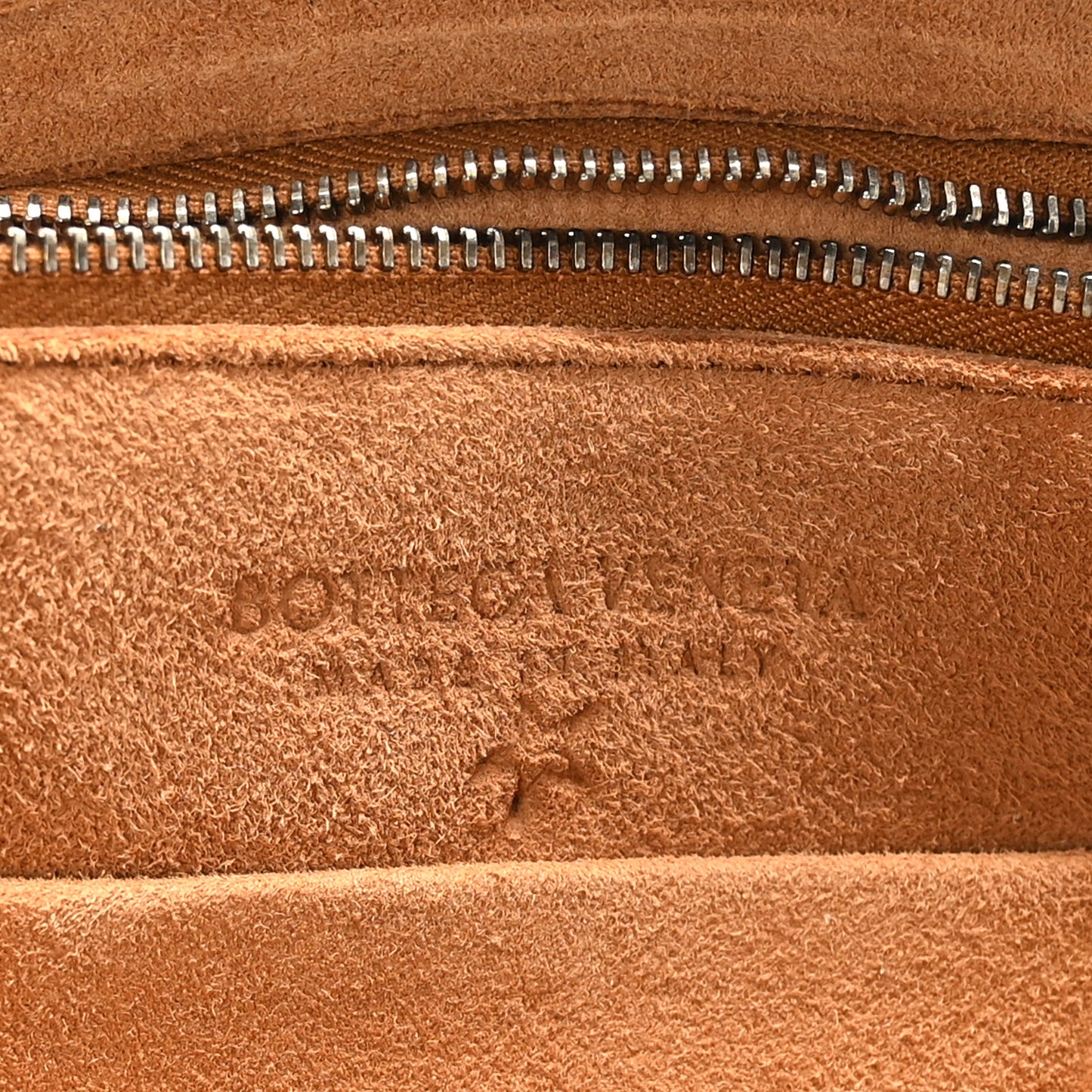 Grained Calfskin Maxi Intrecciato Arco 33 Blue