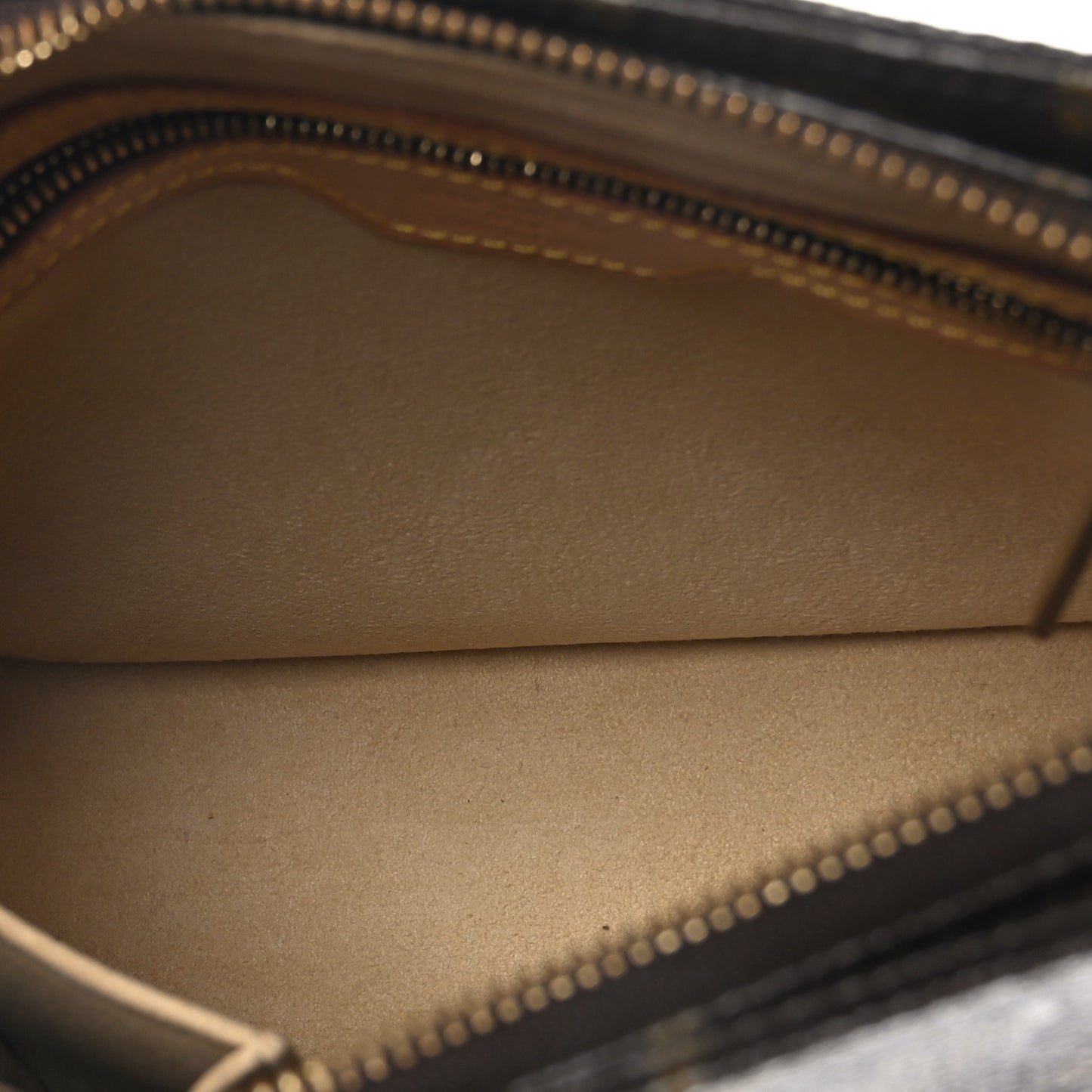 Monogram Looping MM