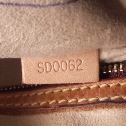 Louis Vuitton Monogram Looping MM 9 of 9