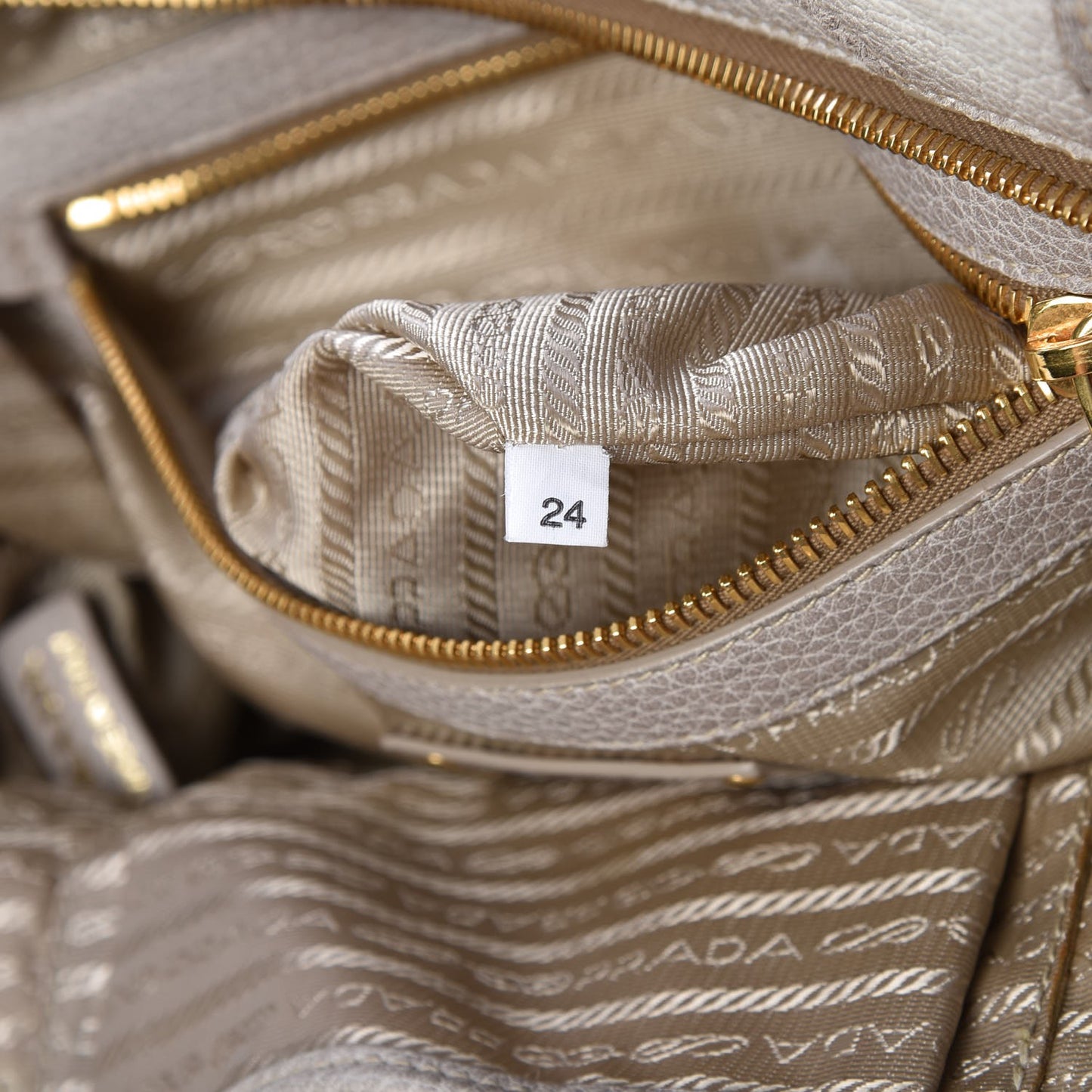 Cervo Patchwork Fringe Bowler Bianco