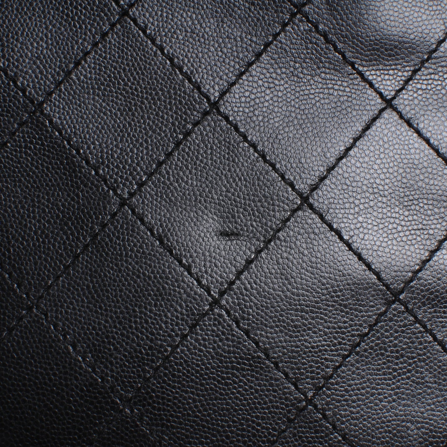 Caviar Quilted Shoulder Bag Black