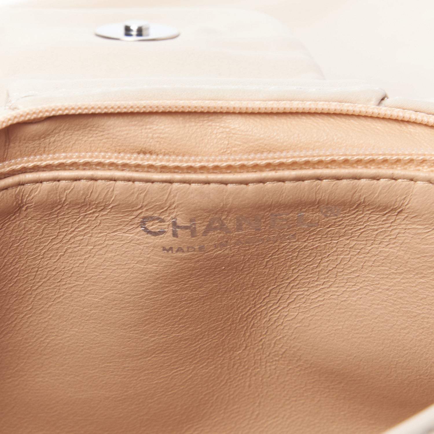 Chanel Smooth Calfskin Luxe Ligne Flap Light Beige 5 of 11