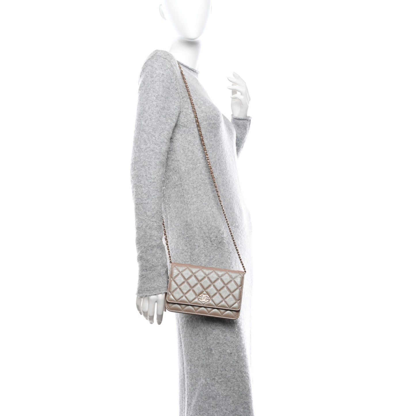 Iridescent Caviar Quilted Wallet On Chain WOC Beige